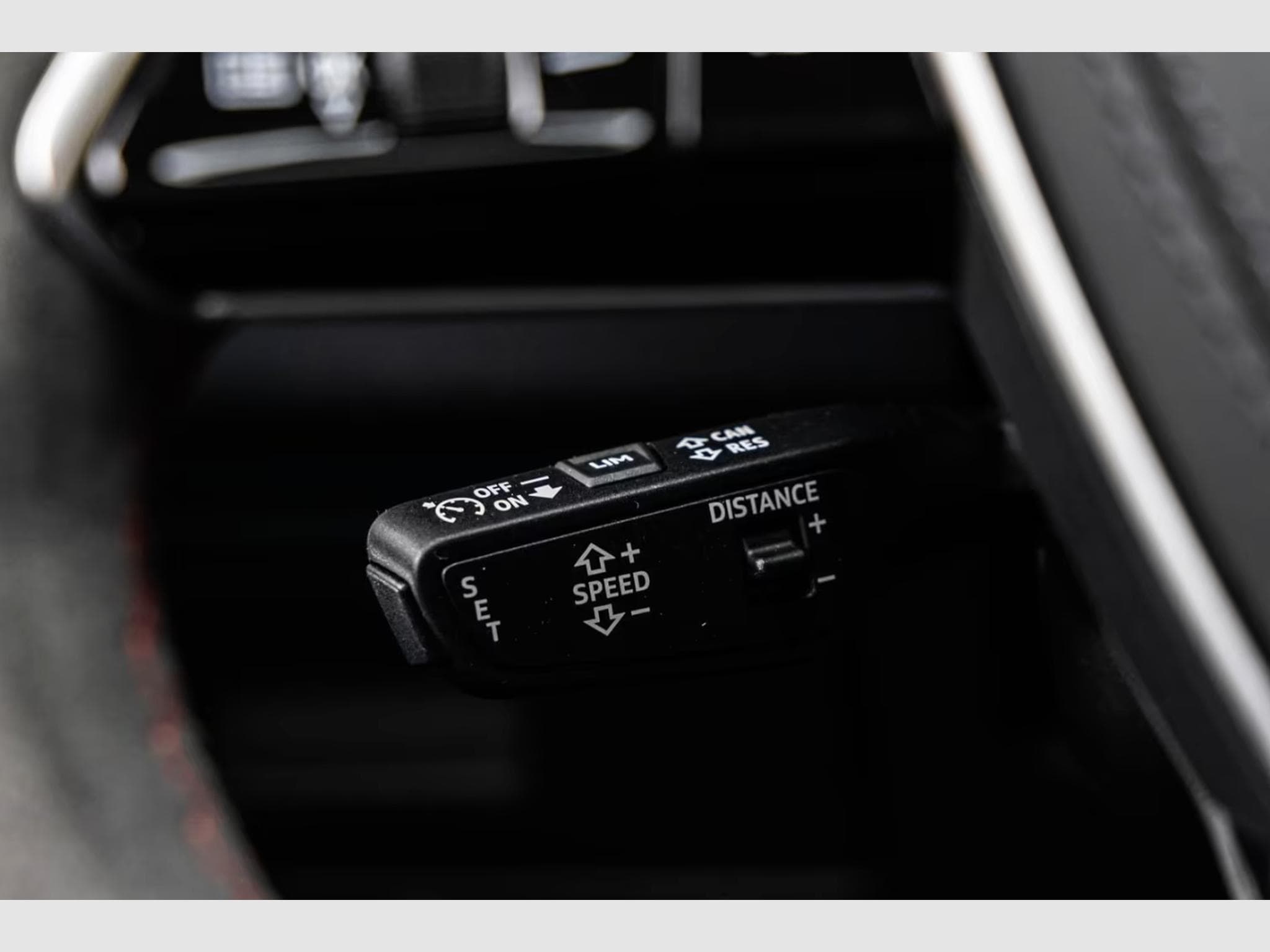 Audi RS6 PERF 360/BO/ACC/PANO/RS-Sitz (2025) - Photo 22