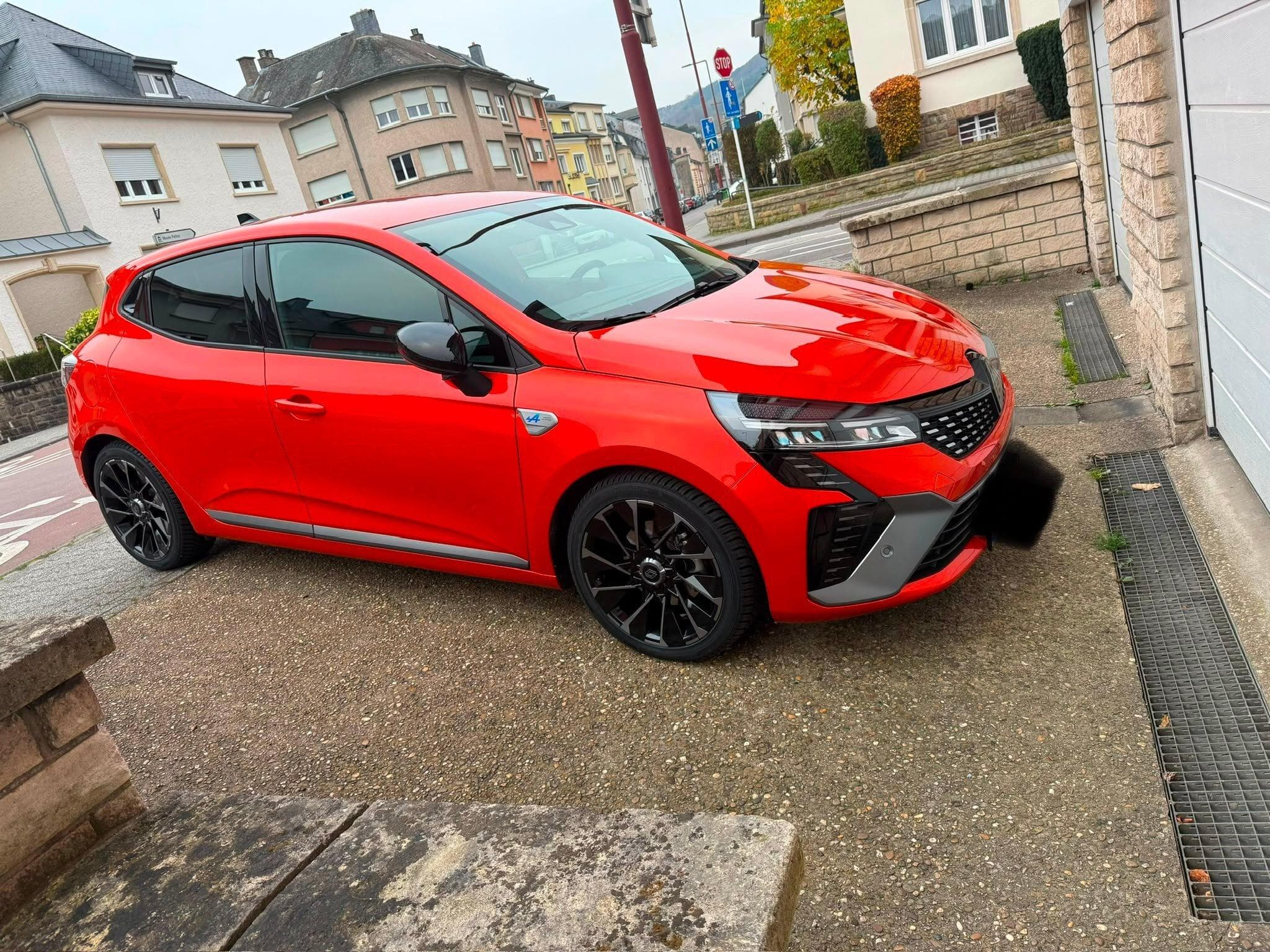 Renault Clio E-TECH Esprit Alpine (2024) - Foto 2
