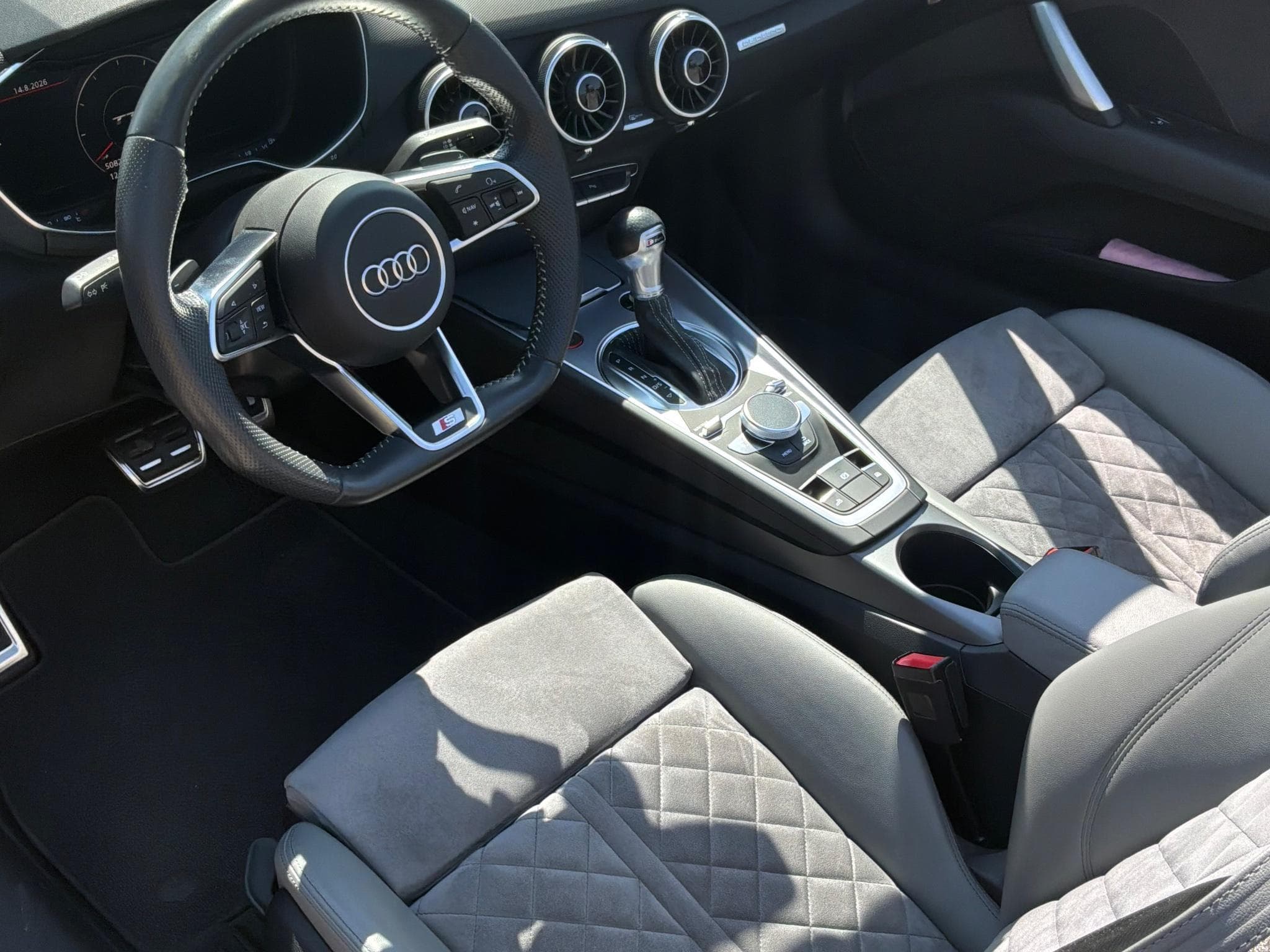 Audi TTS S tronic (2023) - Photo 9