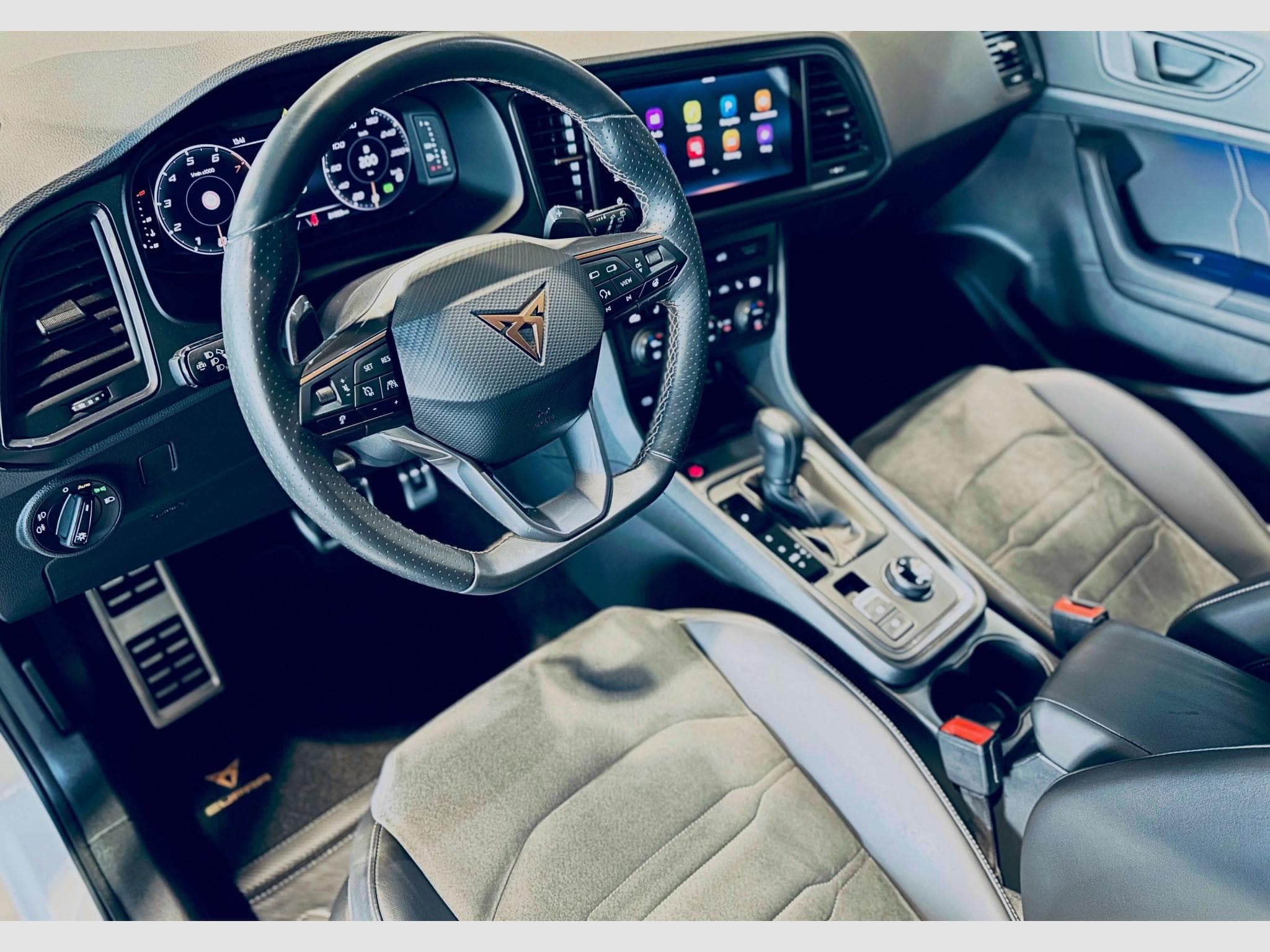 Cupra Ateca ATECA VZ TSI 4DRIVE DSG (2024) - Foto 9
