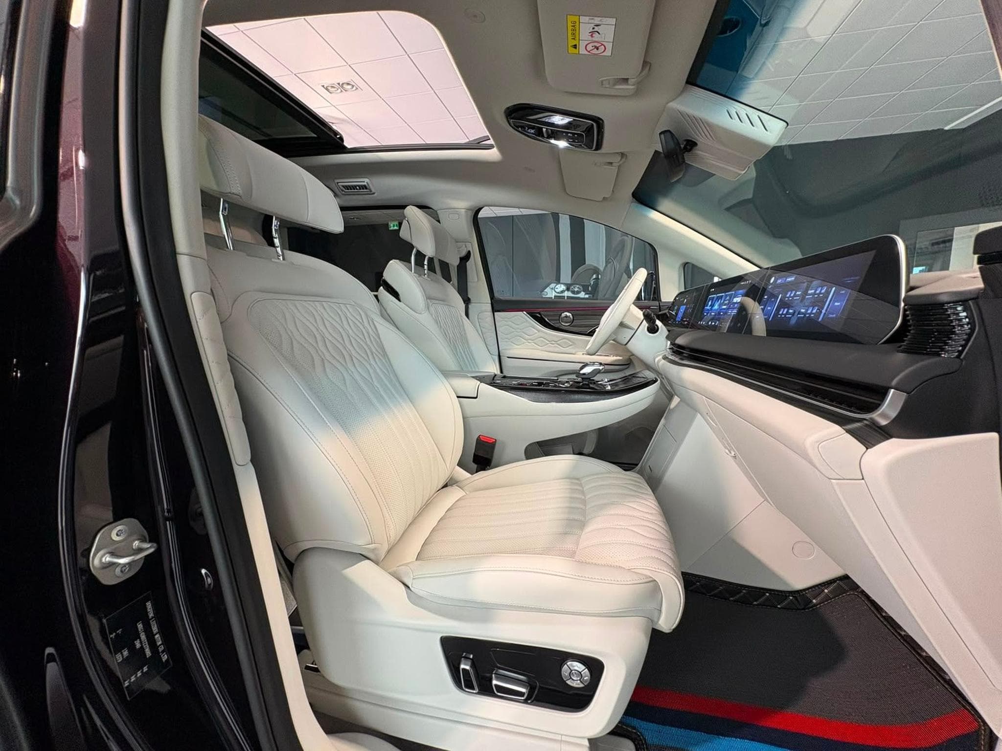 Forthing 9 1.5 TURBO HYBRIDE FULL OPTIONS (2026) - Foto 5