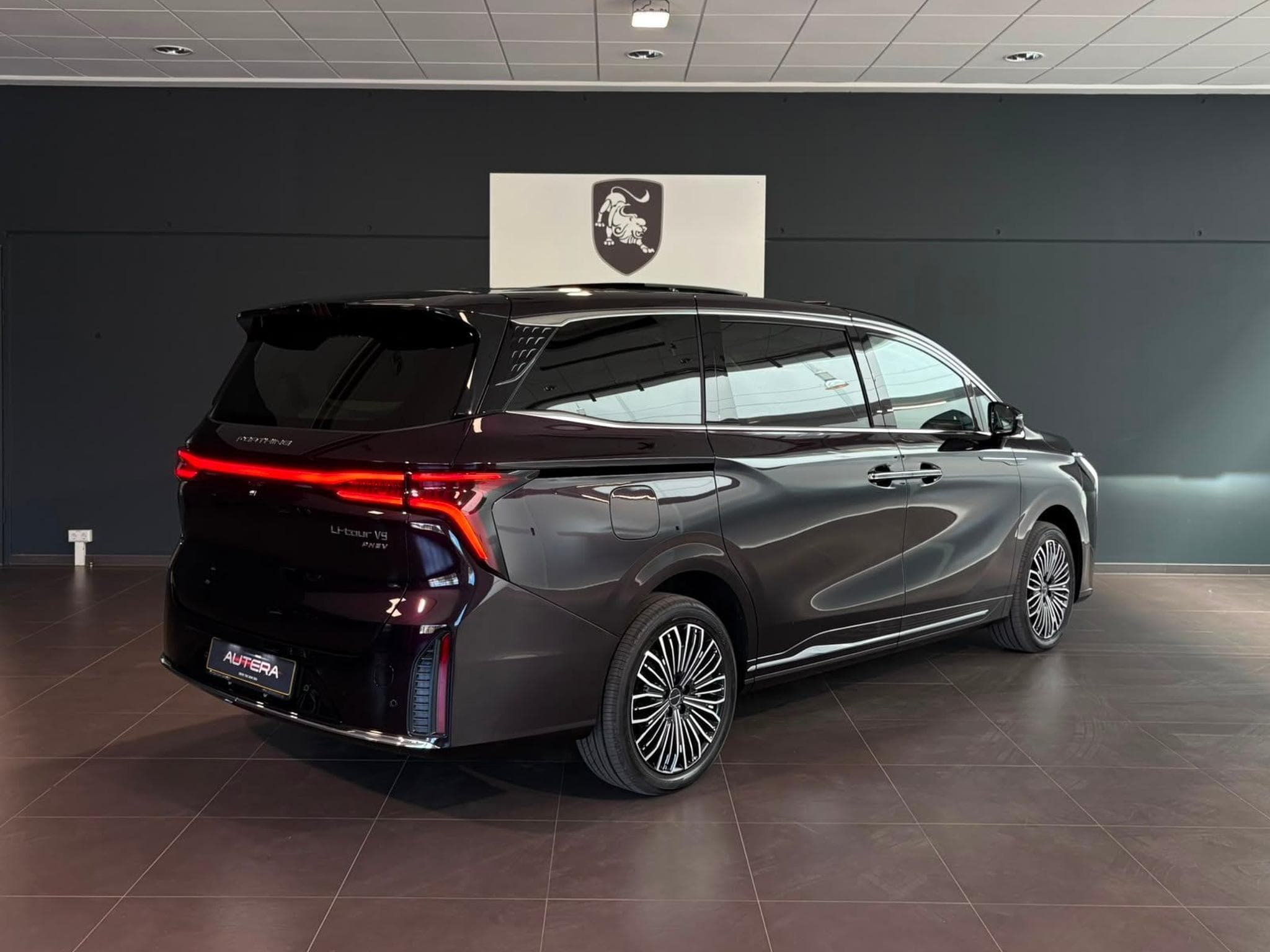 Forthing 9 1.5 TURBO HYBRIDE FULL OPTIONS (2026) - Foto 4
