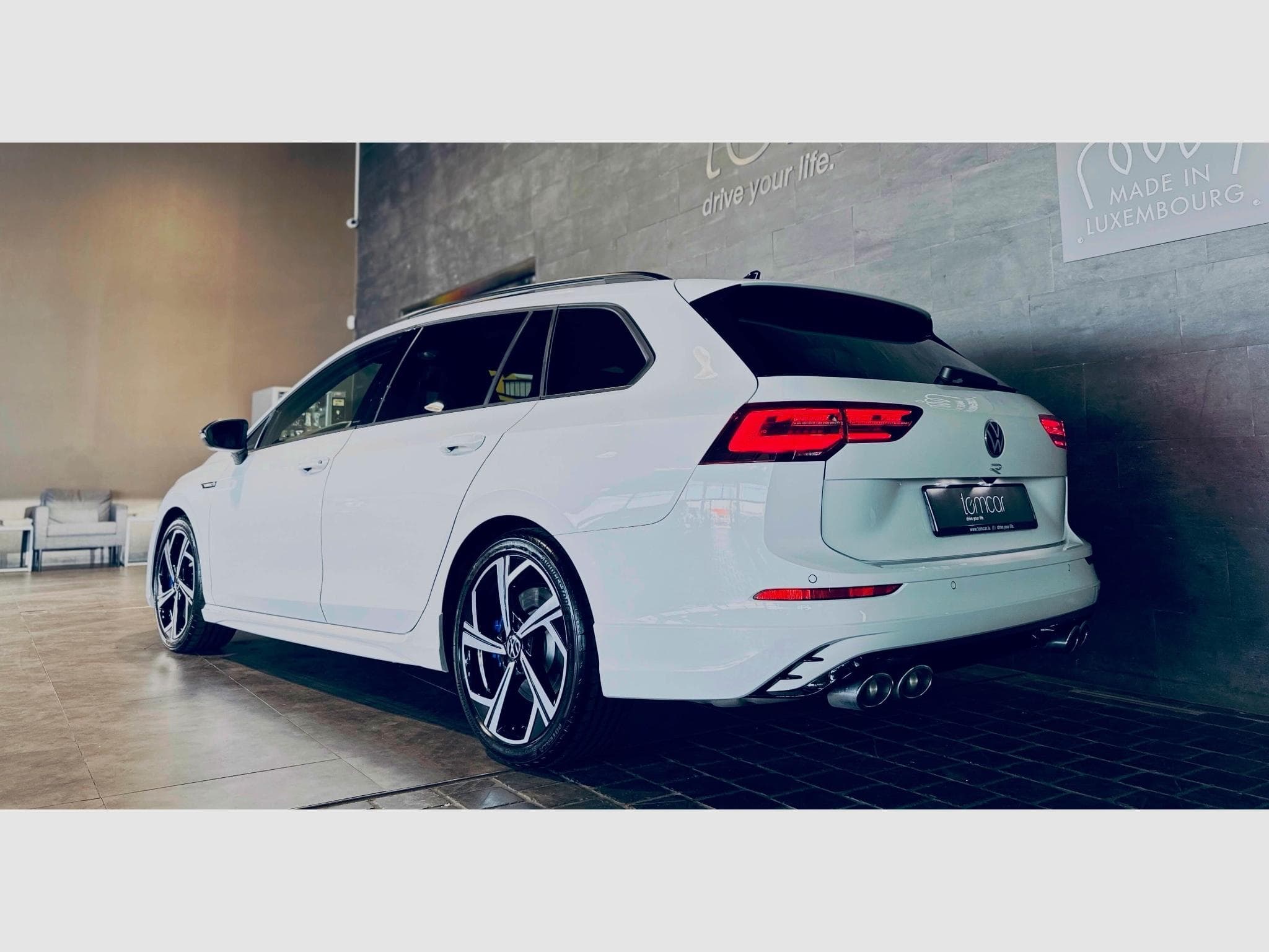 VW Golf GOLF VIII R VARIANT TSI 4MOTION DSG (2023) - Photo 4