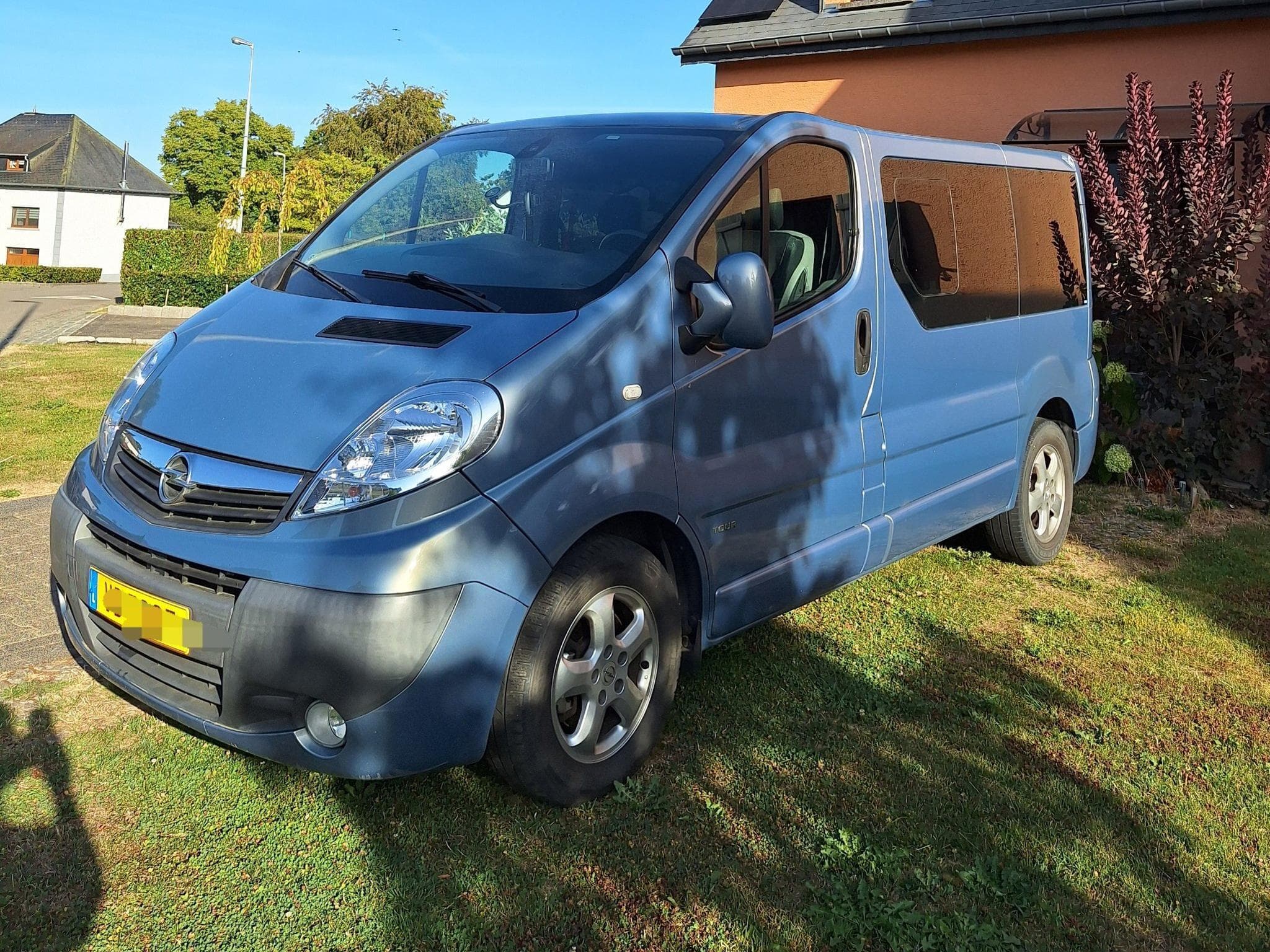 Opel Vivaro (2011) - Photo 1