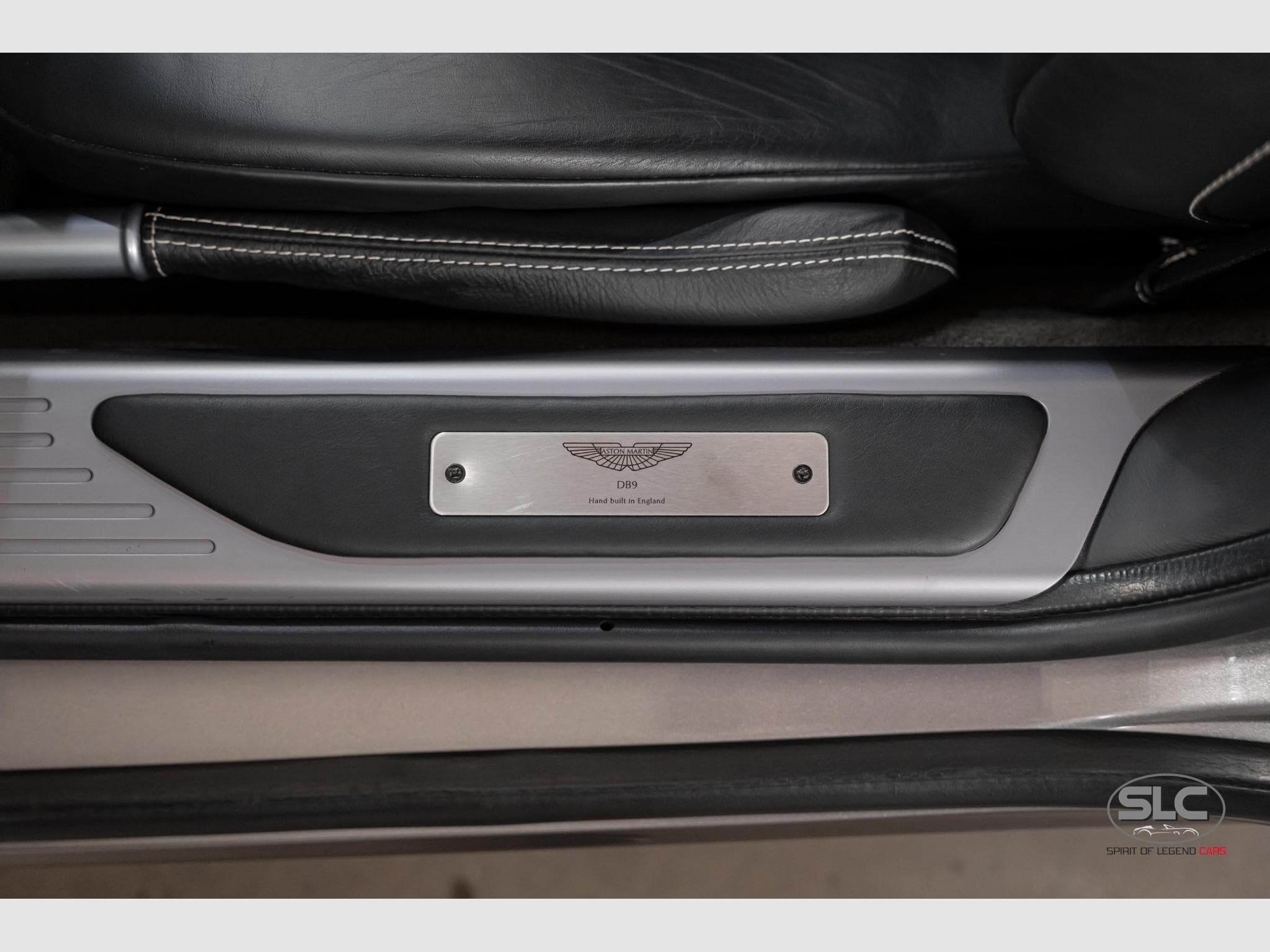 Aston-Martin DB9 DB9 V12 Touchtronic Sports Pack EU Version (2010) - Photo 10