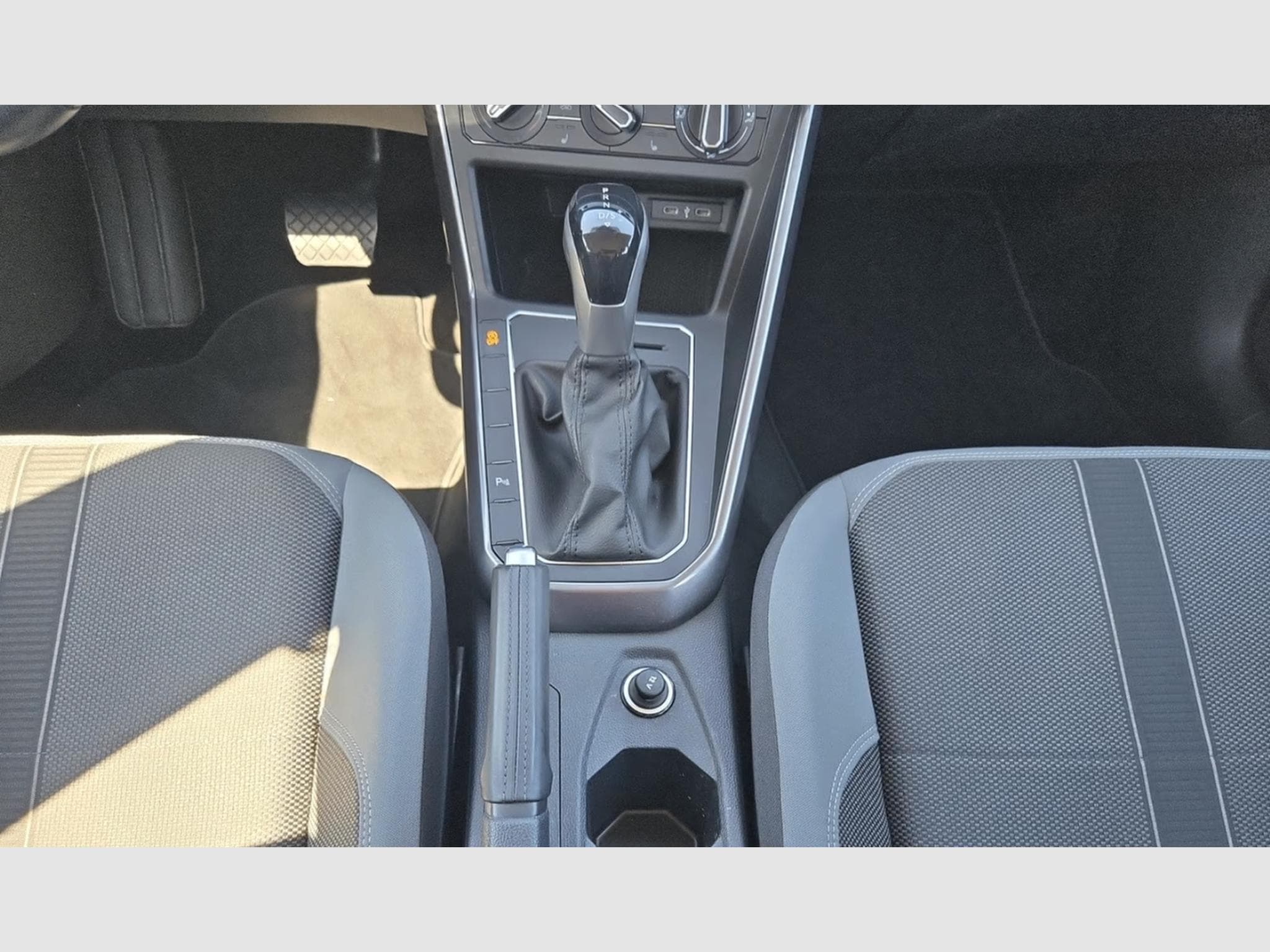 VW Polo STYLE 1.0 TSI DSG IQ-LIGHT+APP-CONNECT+ (2023) - Photo 9
