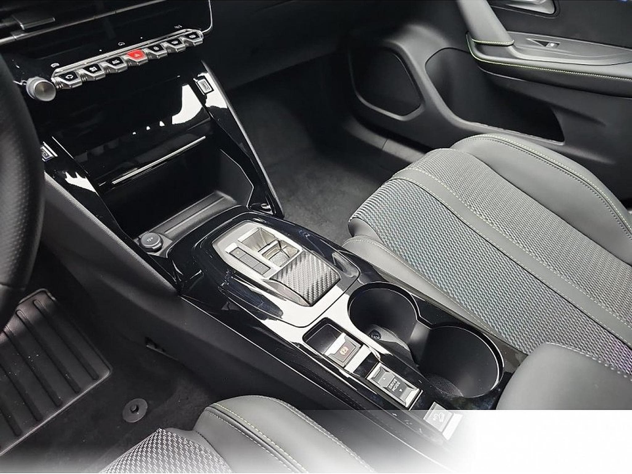 Peugeot 2008 (2026) - Photo 11