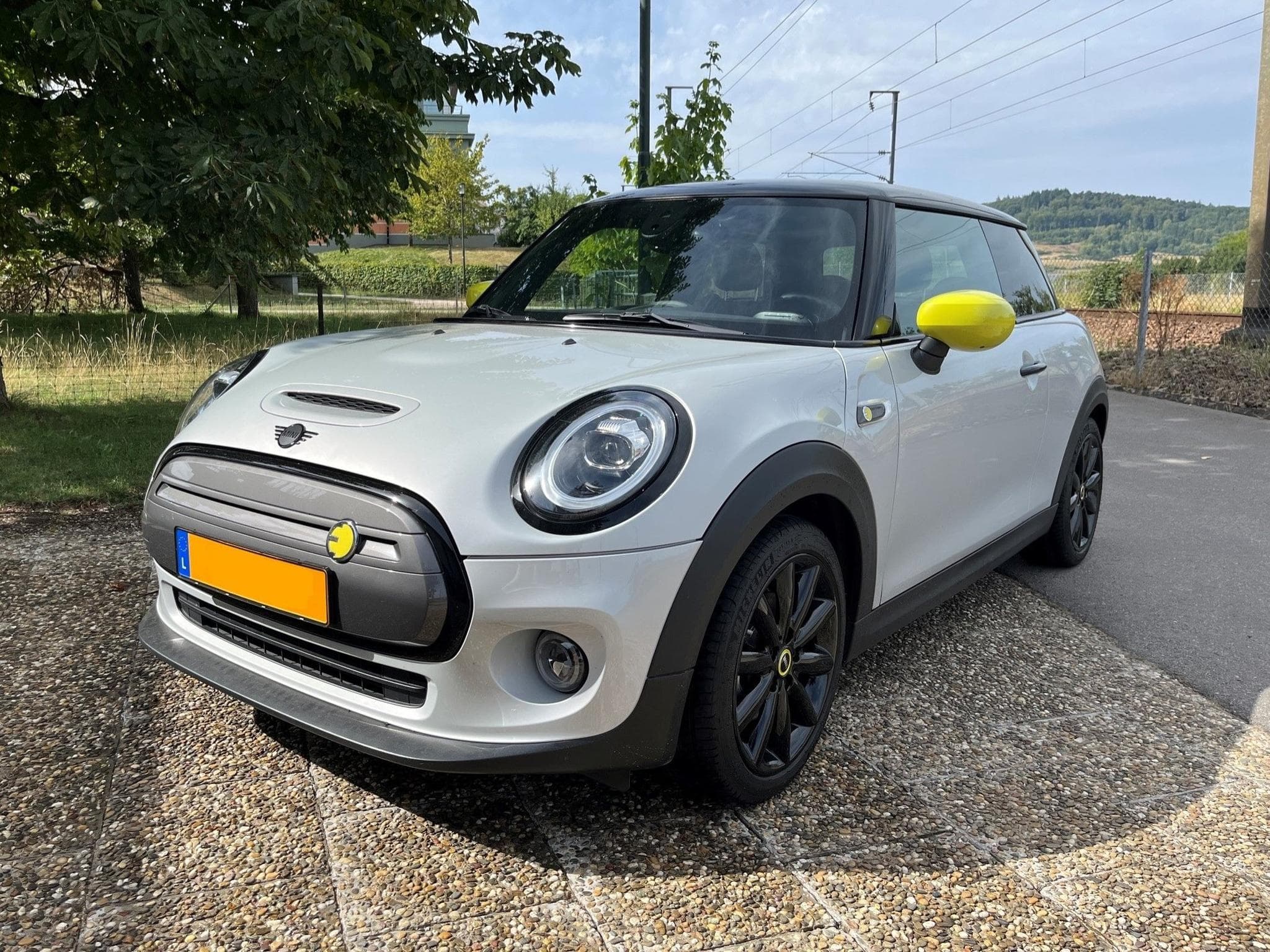 Mini Cooper SE Trim M (2020) - Photo 1