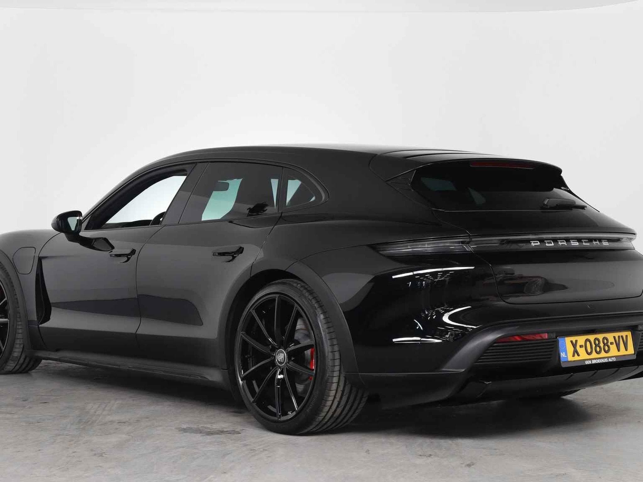 Porsche Taycan Cross Turismo 4 93 kWh (2022) - Photo 1