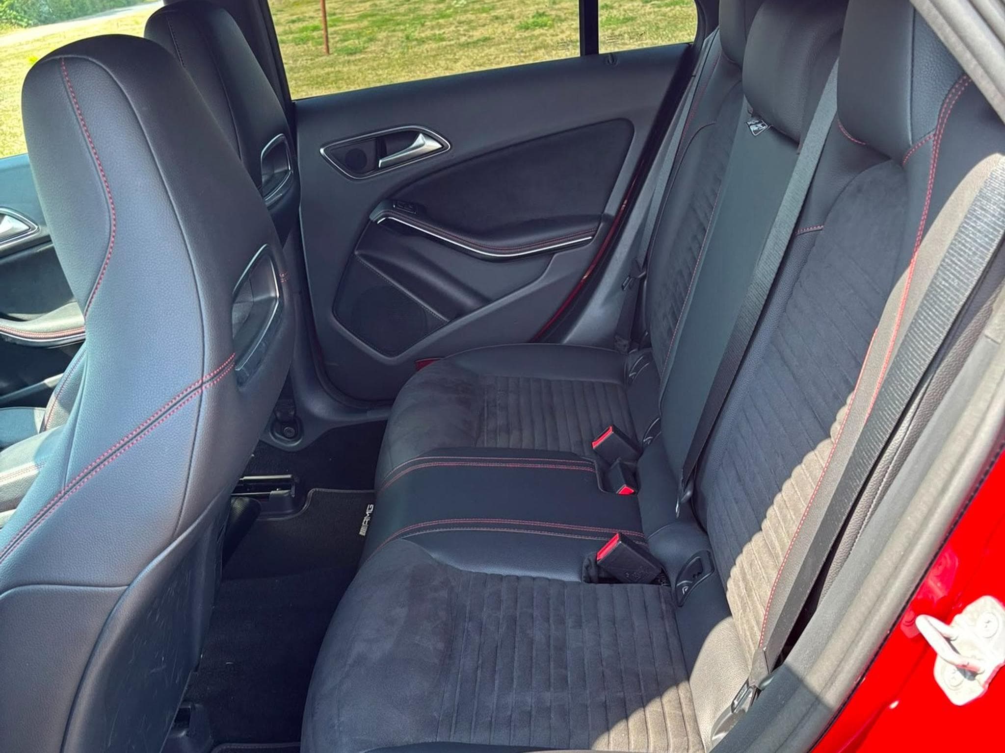 Mercedes CLA 200 Amg Line (2017) - Foto 11