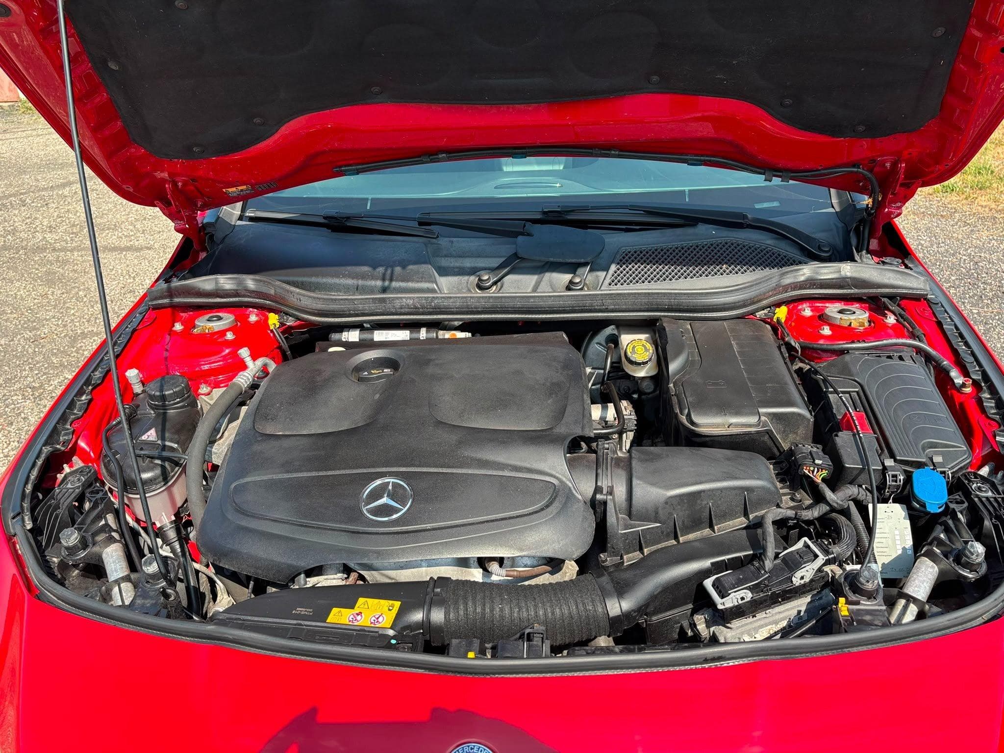 Mercedes CLA 200 Amg Line (2017) - Foto 13
