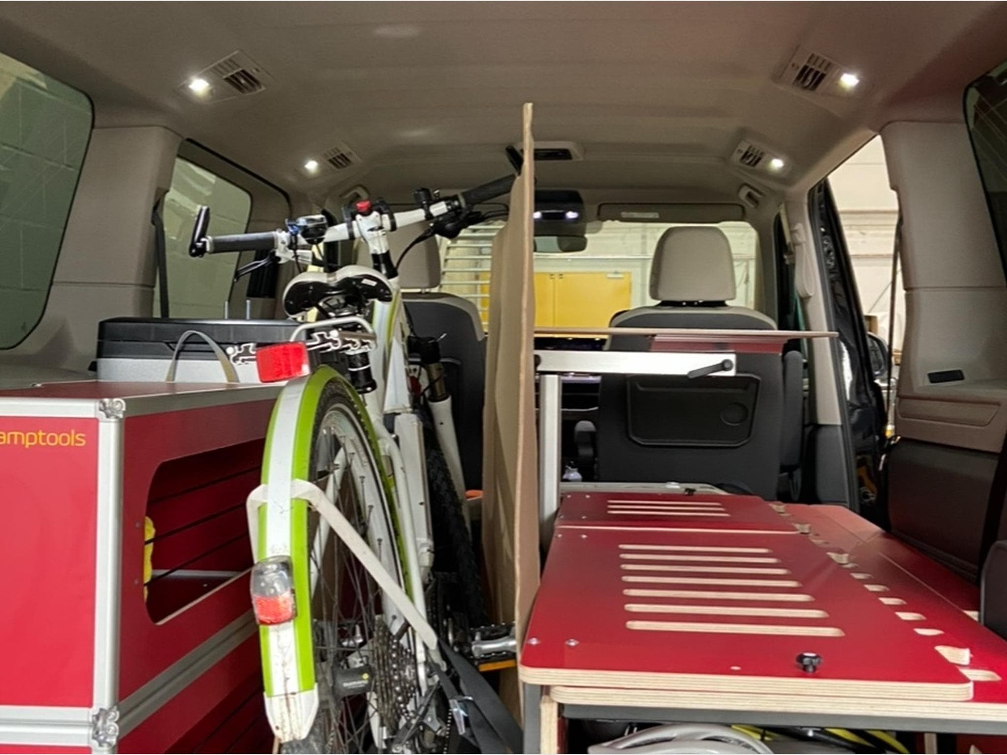 VW T7 (2024) - Photo 1