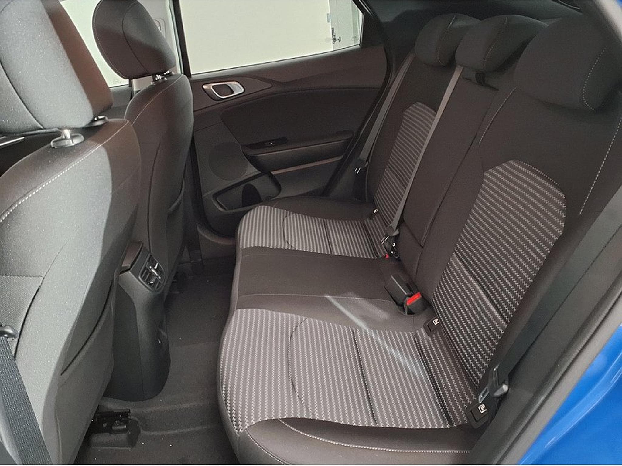 Kia XCeed (2025) - Photo 10