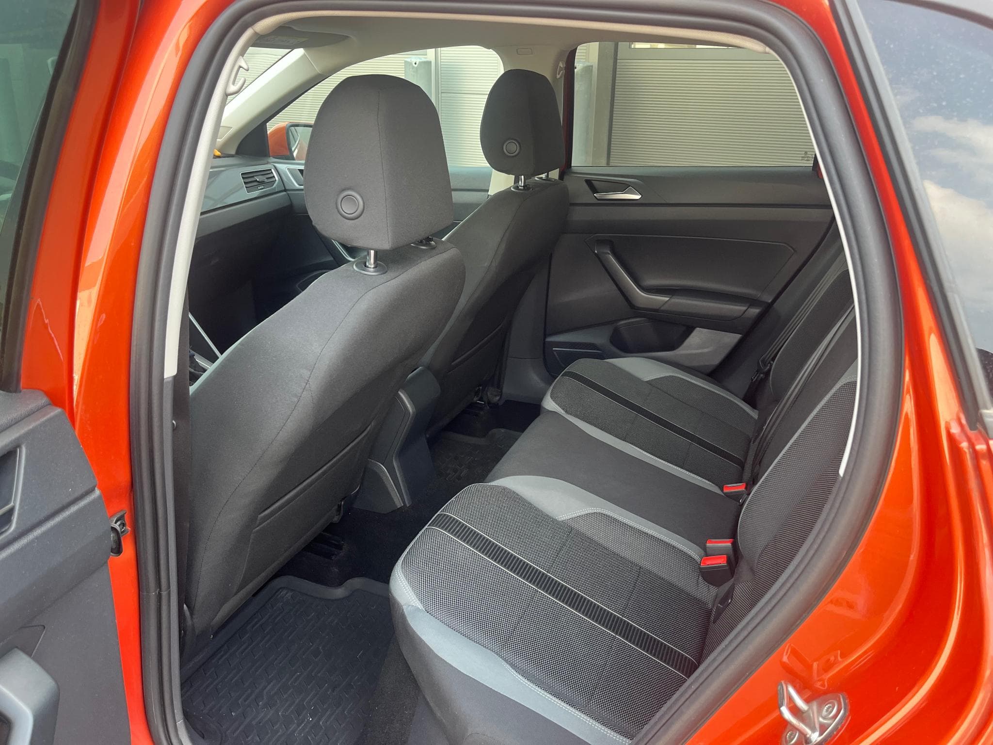 VW Polo 1.0 TSI DSG Highline Virtual LED (2018) - Foto 13