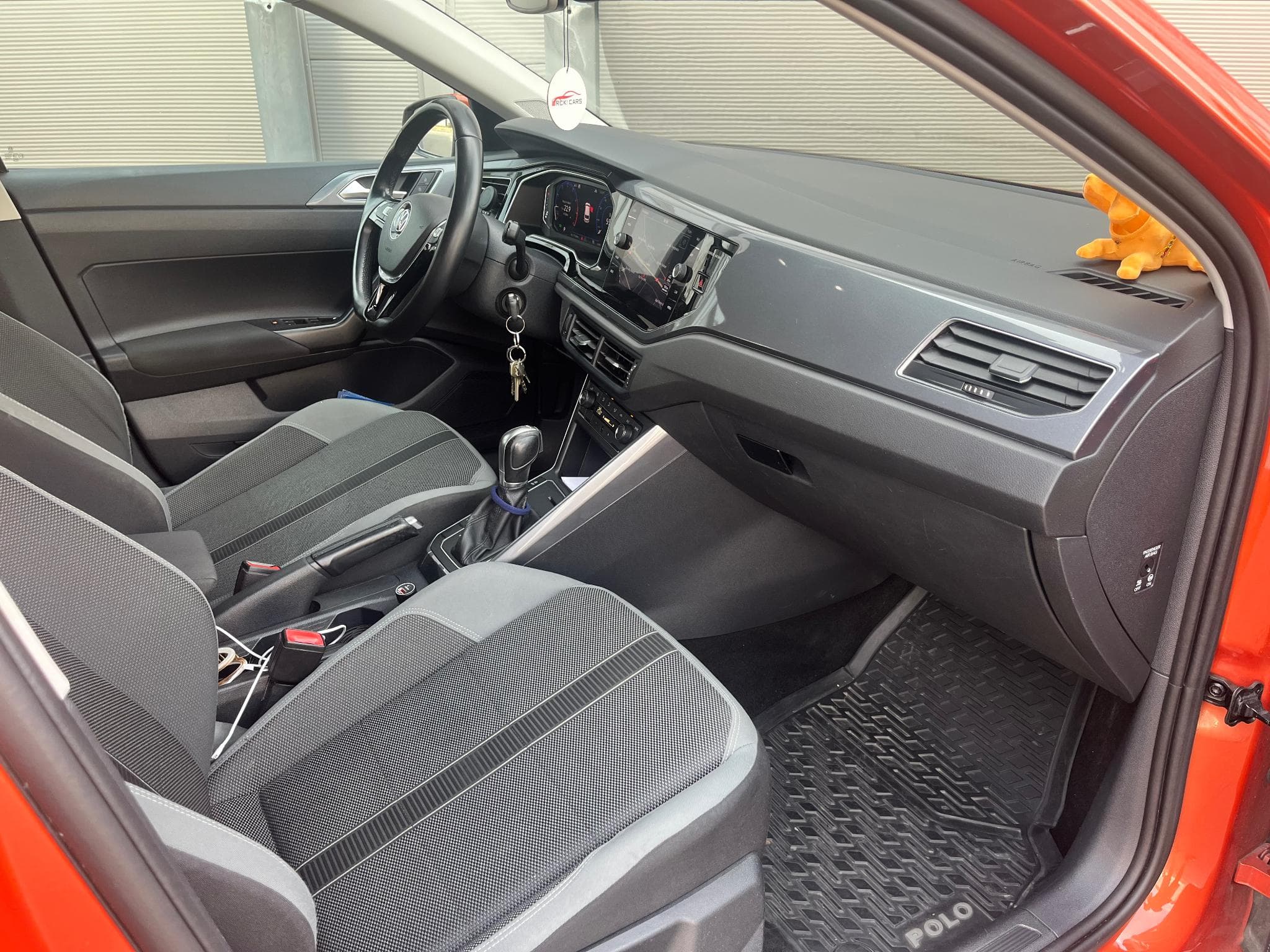 VW Polo 1.0 TSI DSG Highline Virtual LED (2018) - Foto 12