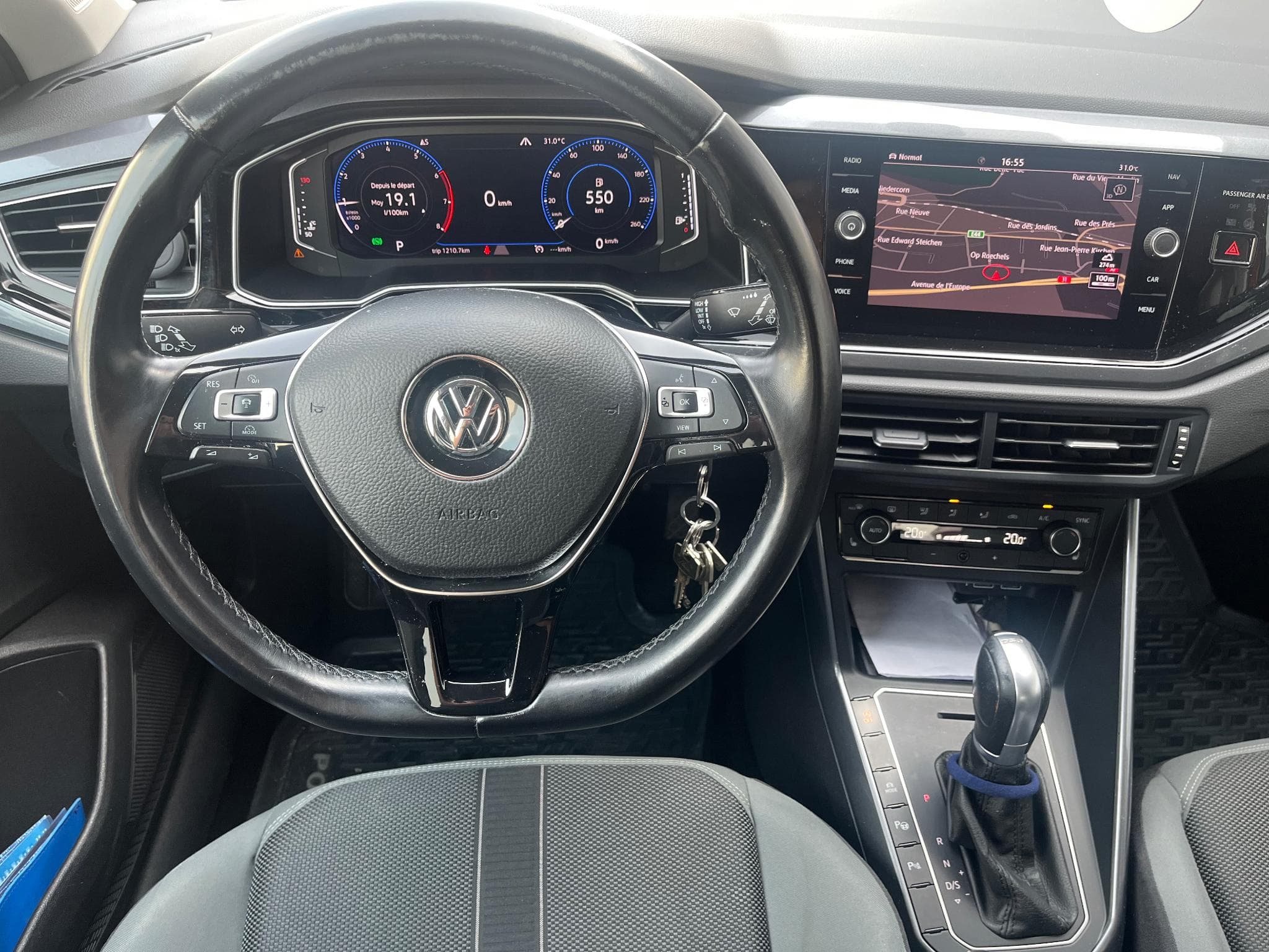 VW Polo 1.0 TSI DSG Highline Virtual LED (2018) - Foto 10