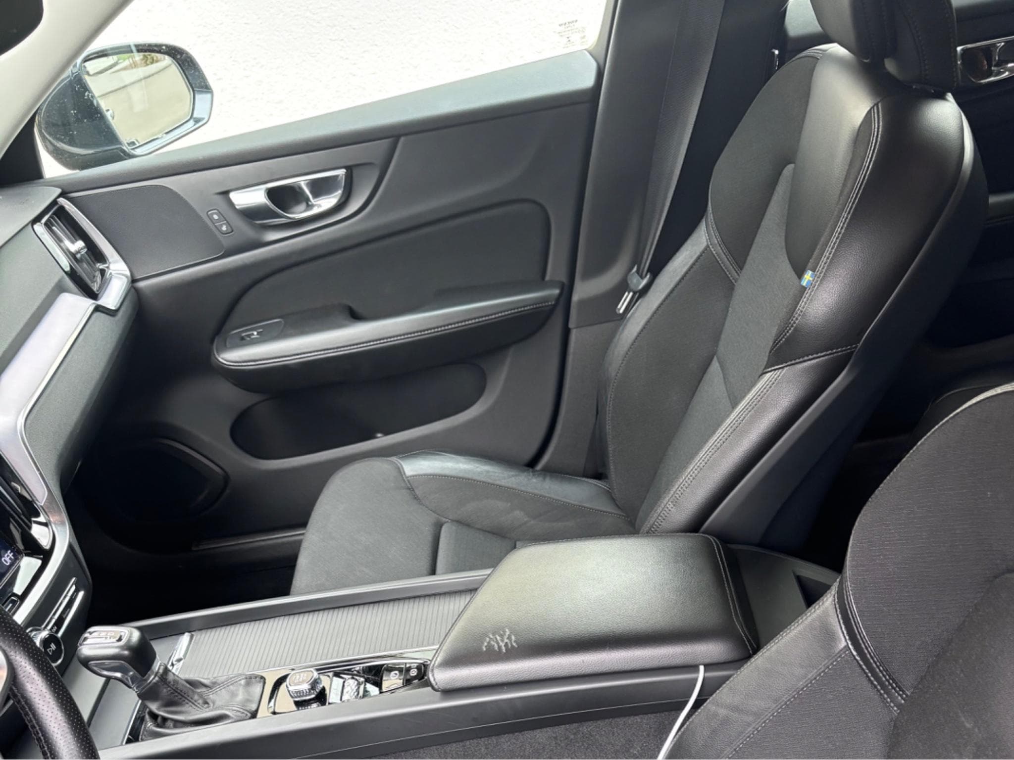 Volvo V60 V60 D4 AWD Geartronic Momentum Pro (2019) - Photo 10