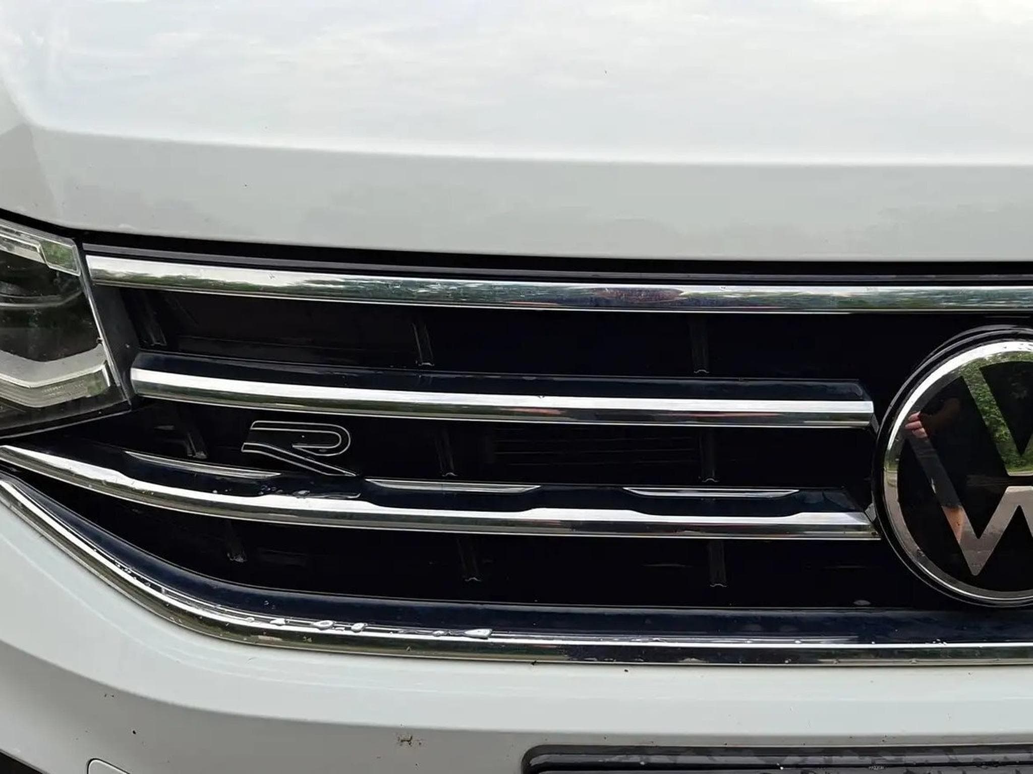 VW Tiguan R-Line (2022) - Foto 4