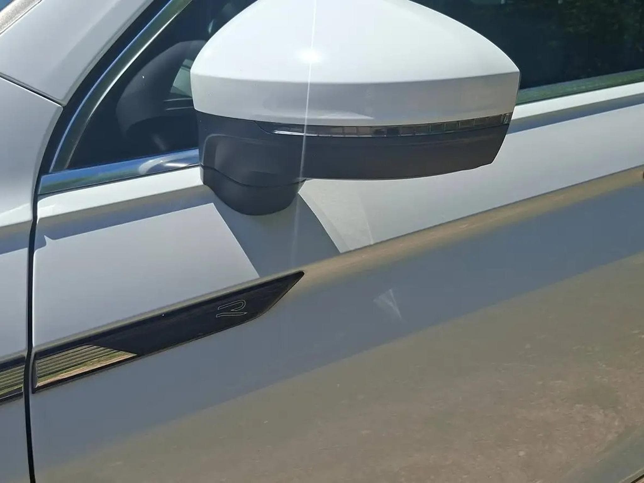 VW Tiguan R-Line (2022) - Foto 5