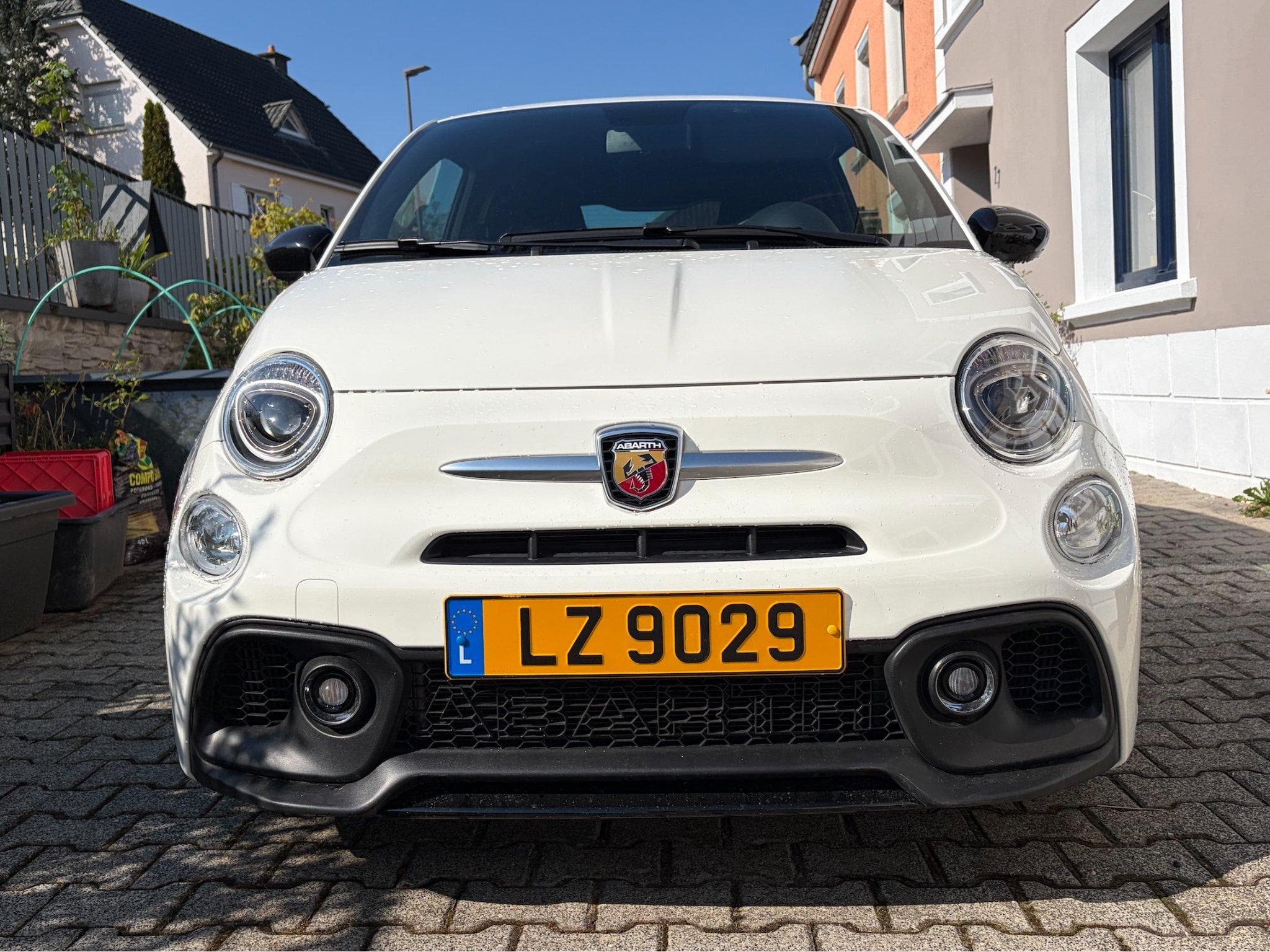Fiat 500 Abarth (2023) - Photo 2