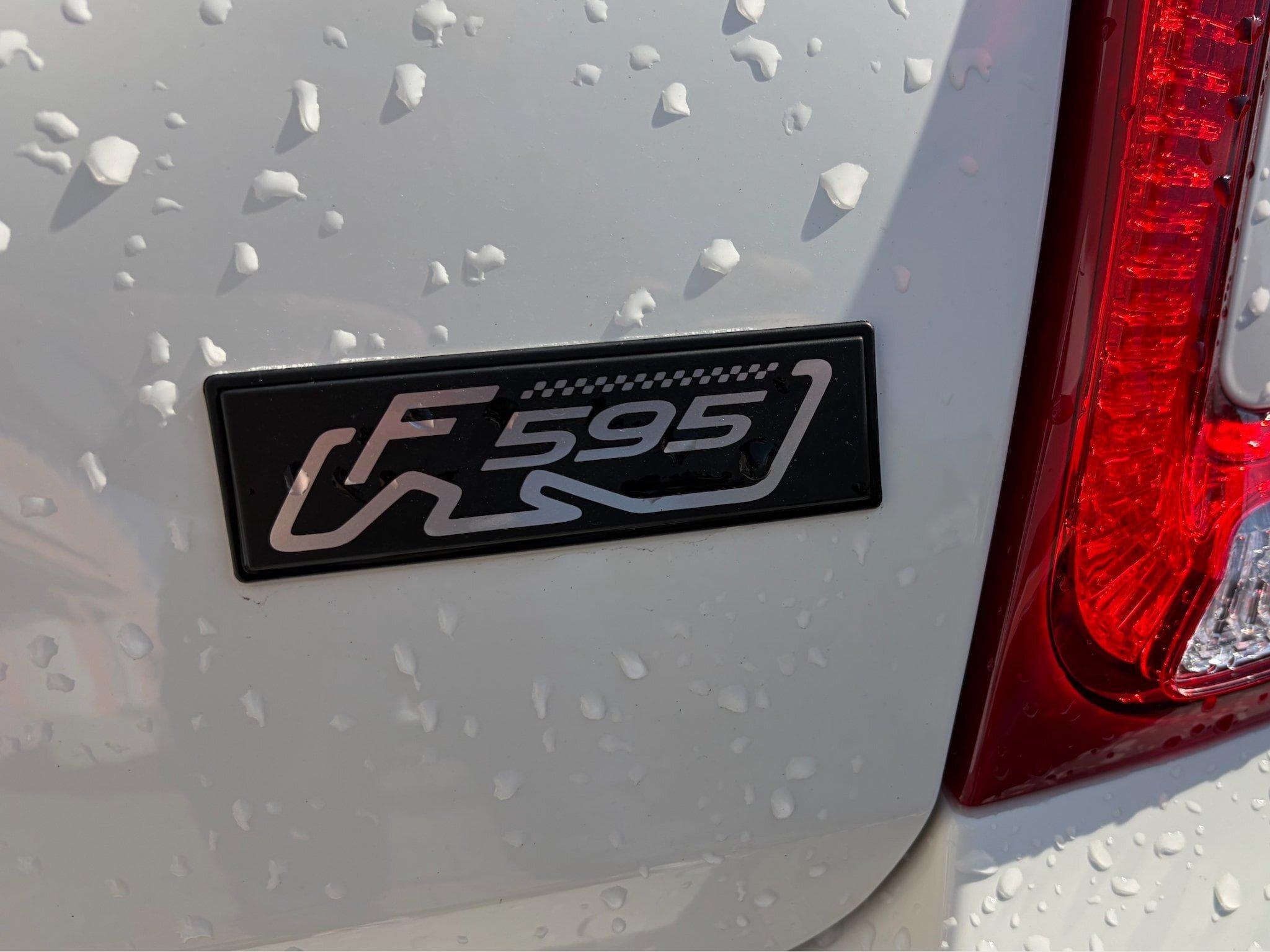 Fiat 500 Abarth (2023) - Photo 4