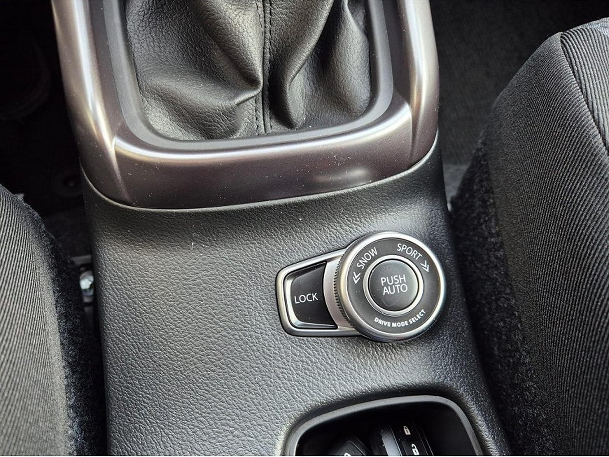 Suzuki S-Cross (2026) - Photo 22