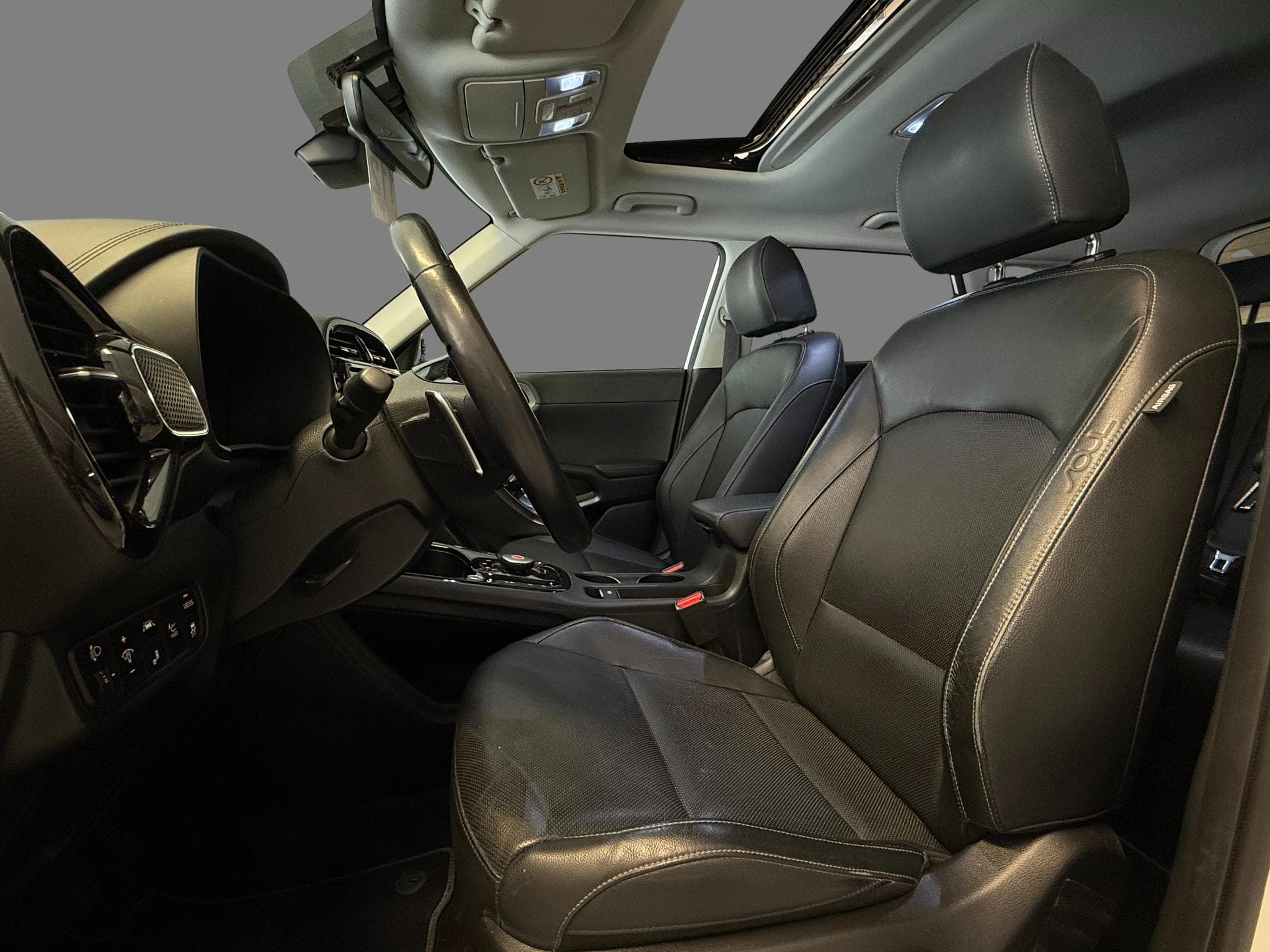 Kia Soul e-Soul More 64 kWh 204ch (2022) - Photo 7