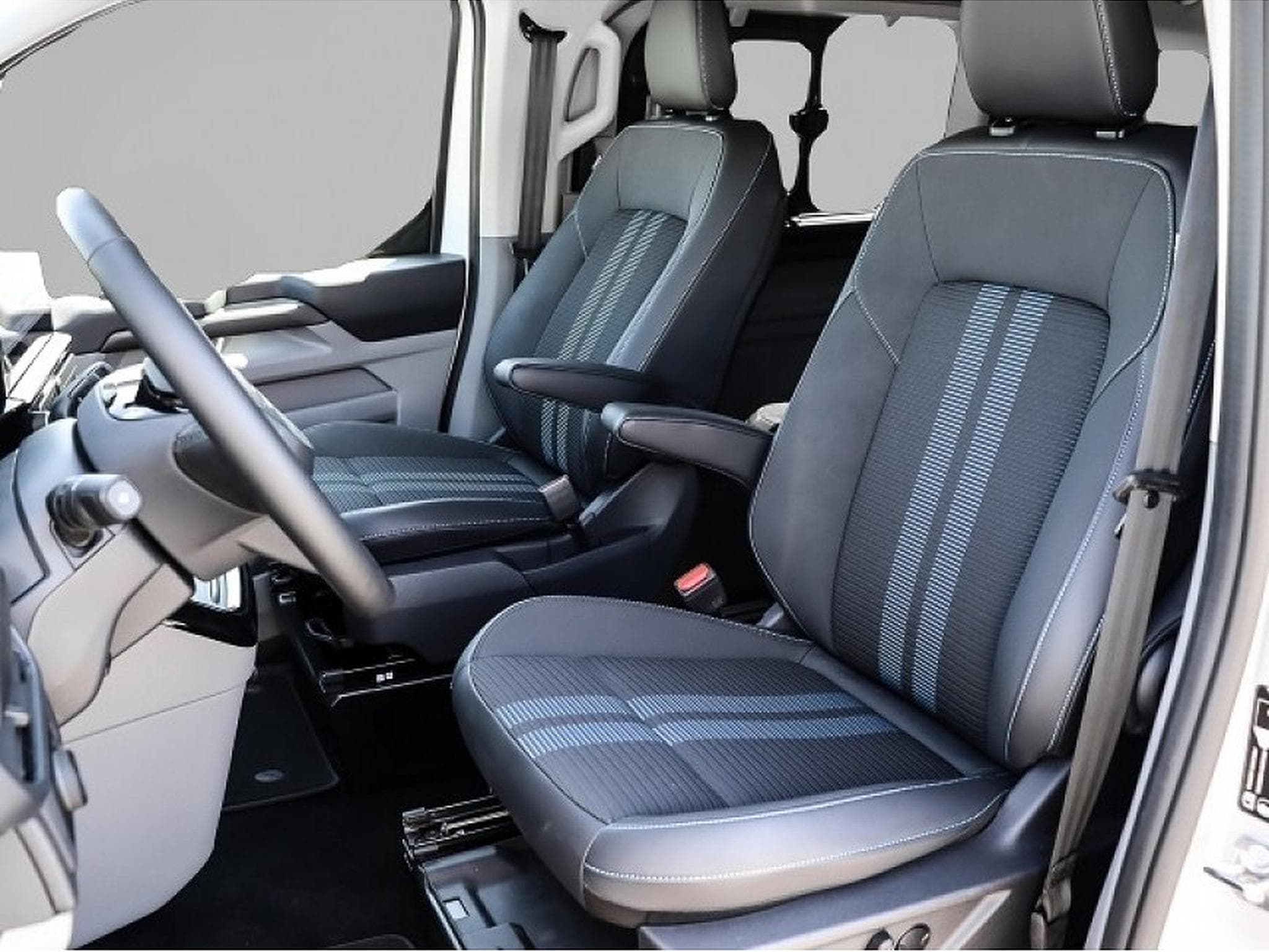 Ford Tourneo (2025) - Photo 6