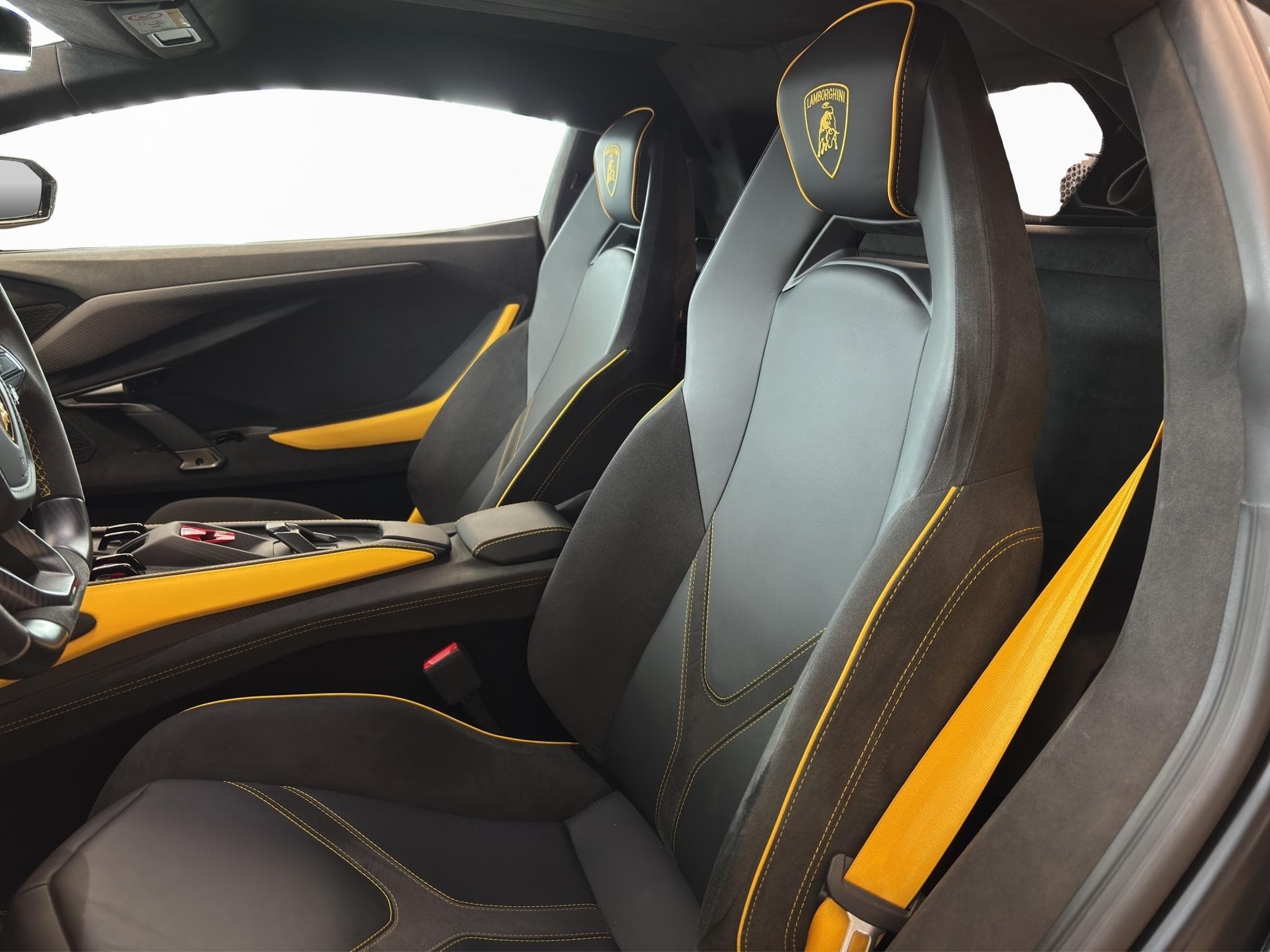 Lamborghini Revuelto 2025 (2026) - Foto 8