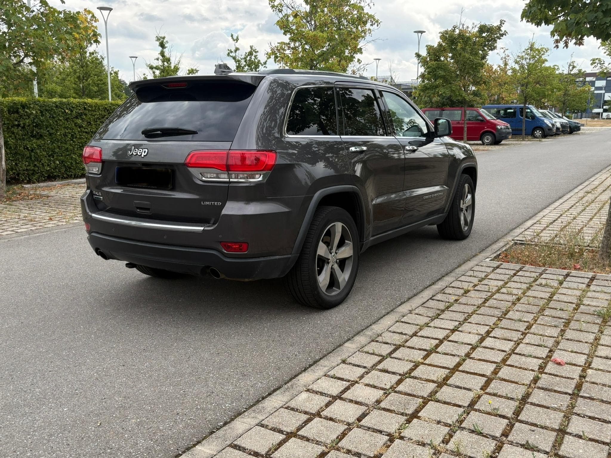 Jeep Grand Cherokee (2015) - Photo 2