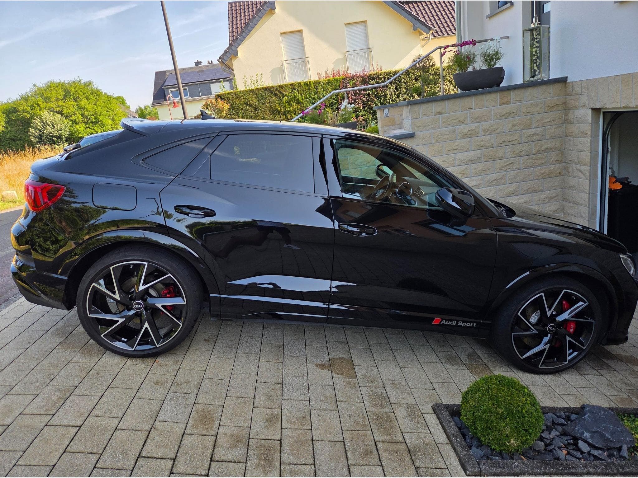 Audi RSQ3 (2021) - Photo 2