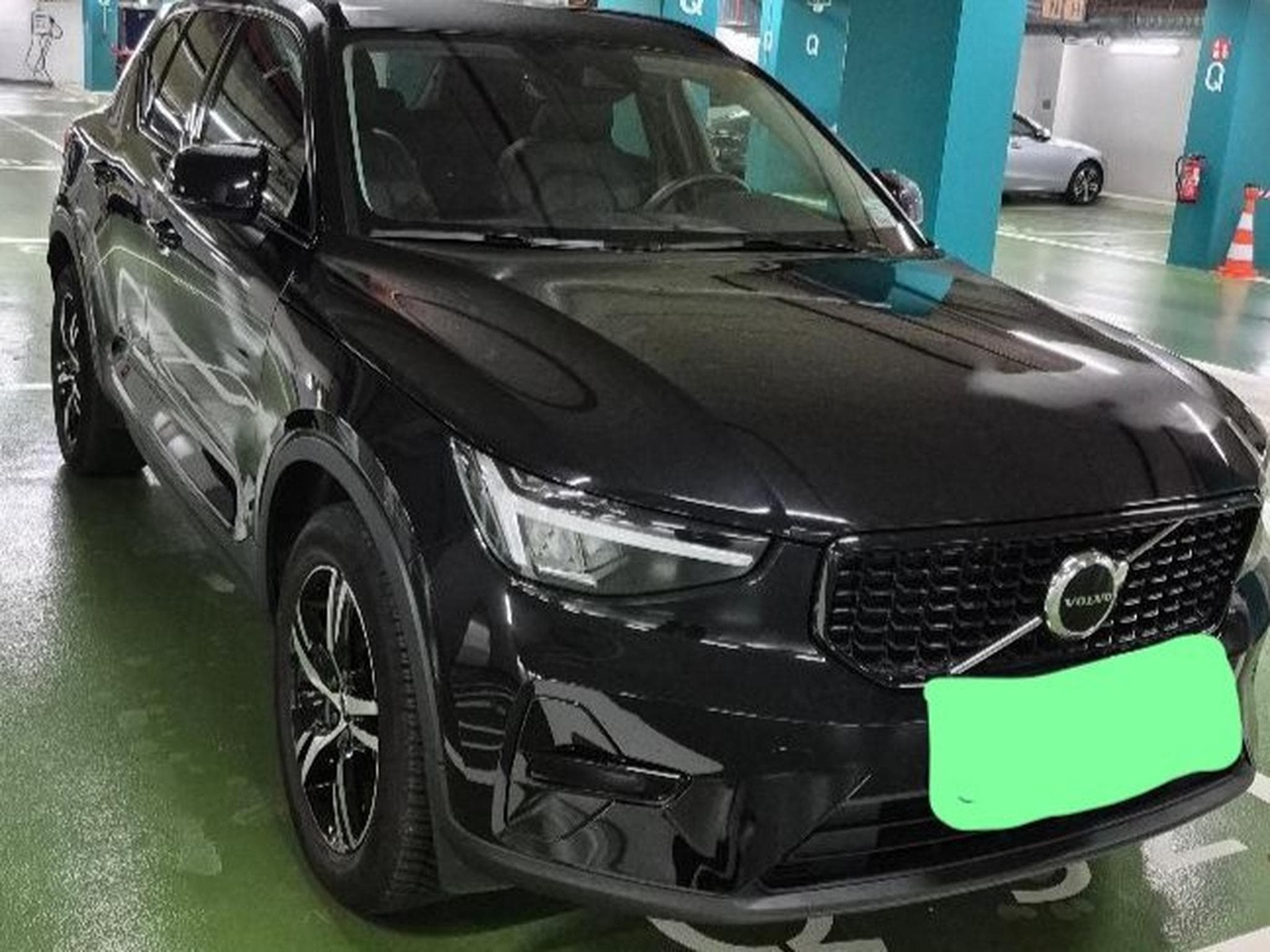 Volvo XC40 T2 automatic Essence Plus Dark (2022) - Photo 2
