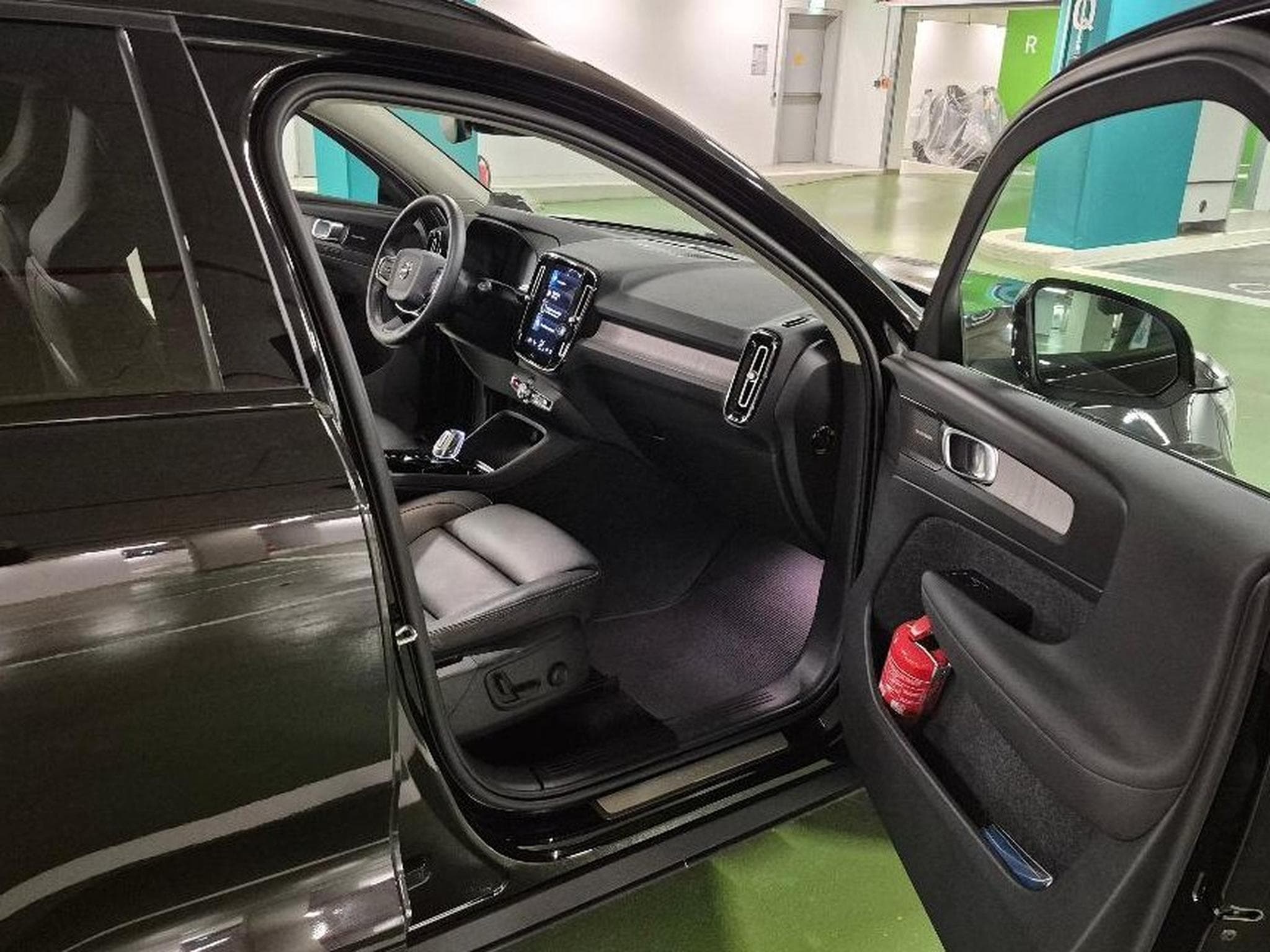 Volvo XC40 T2 automatic Essence Plus Dark (2022) - Photo 10