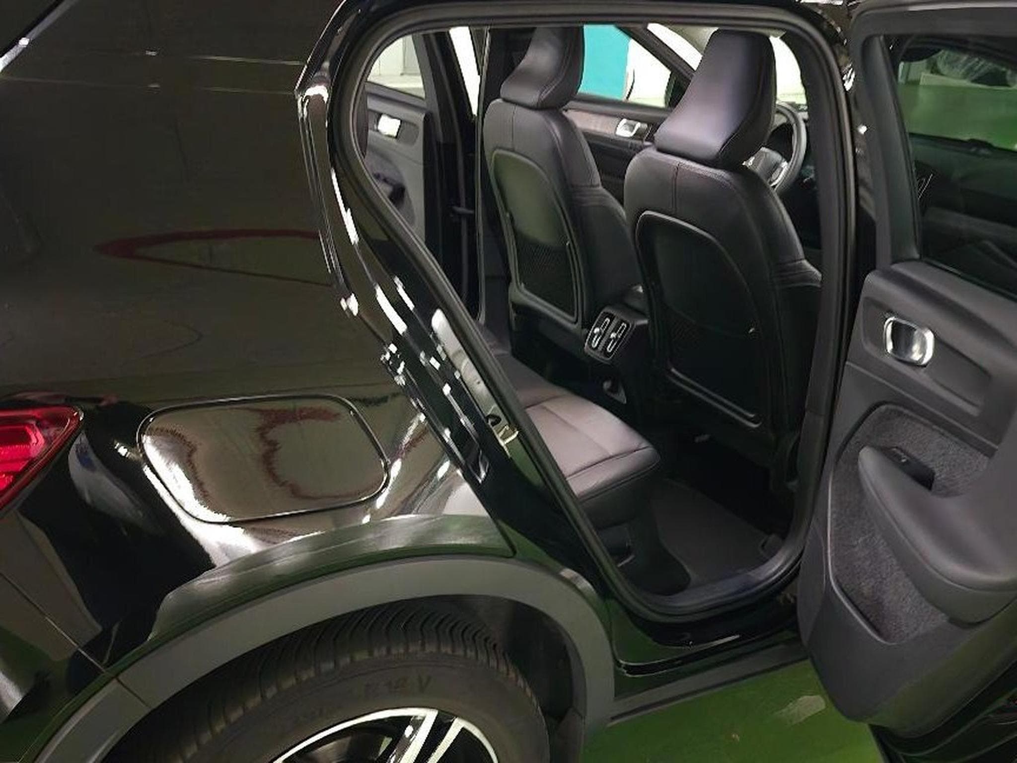 Volvo XC40 T2 automatic Essence Plus Dark (2022) - Photo 12