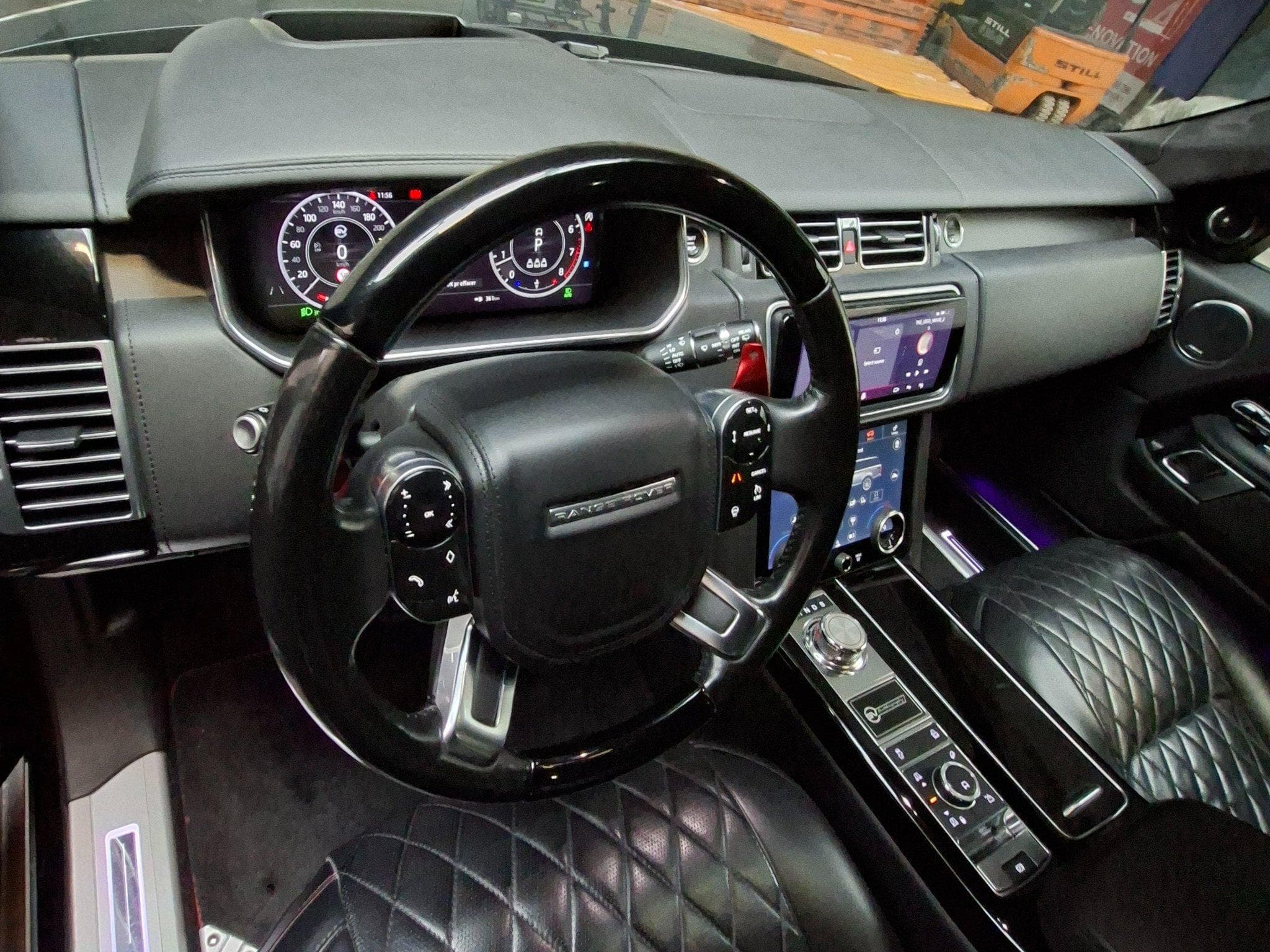 Land-Rover Range Rover SVO (2018) - Photo 8