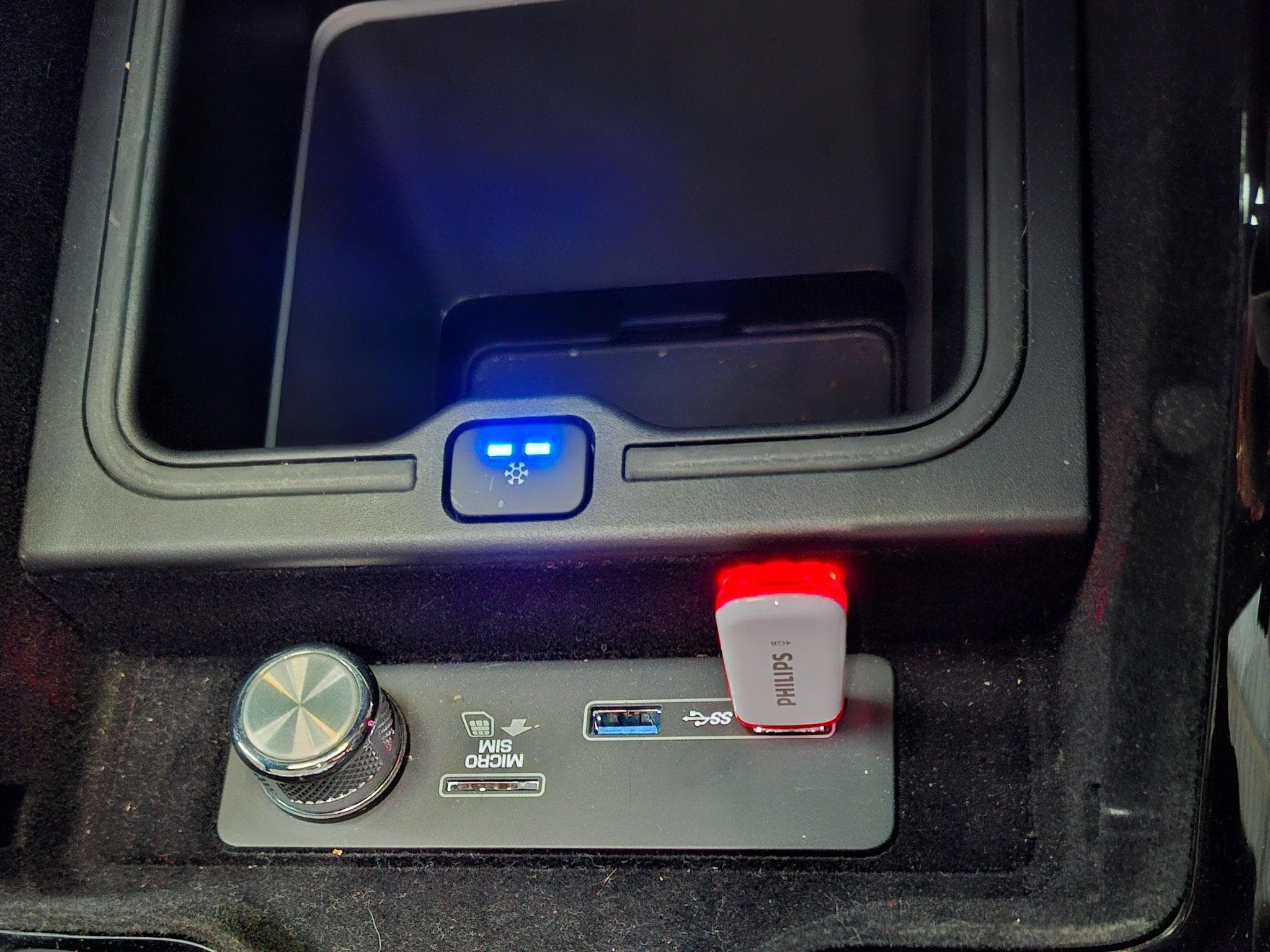 Land-Rover Range Rover SVO (2018) - Photo 11