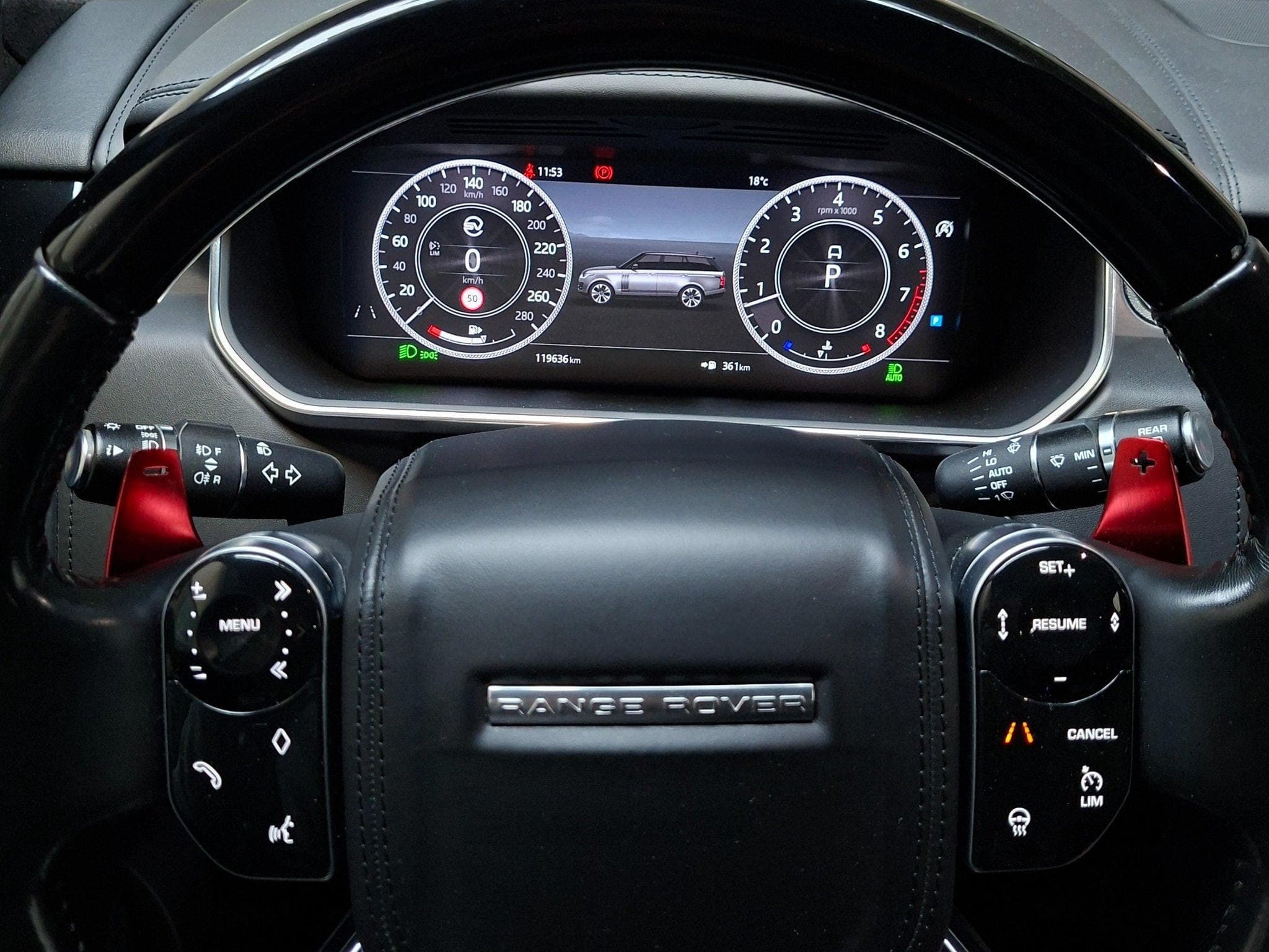 Land-Rover Range Rover SVO (2018) - Photo 12