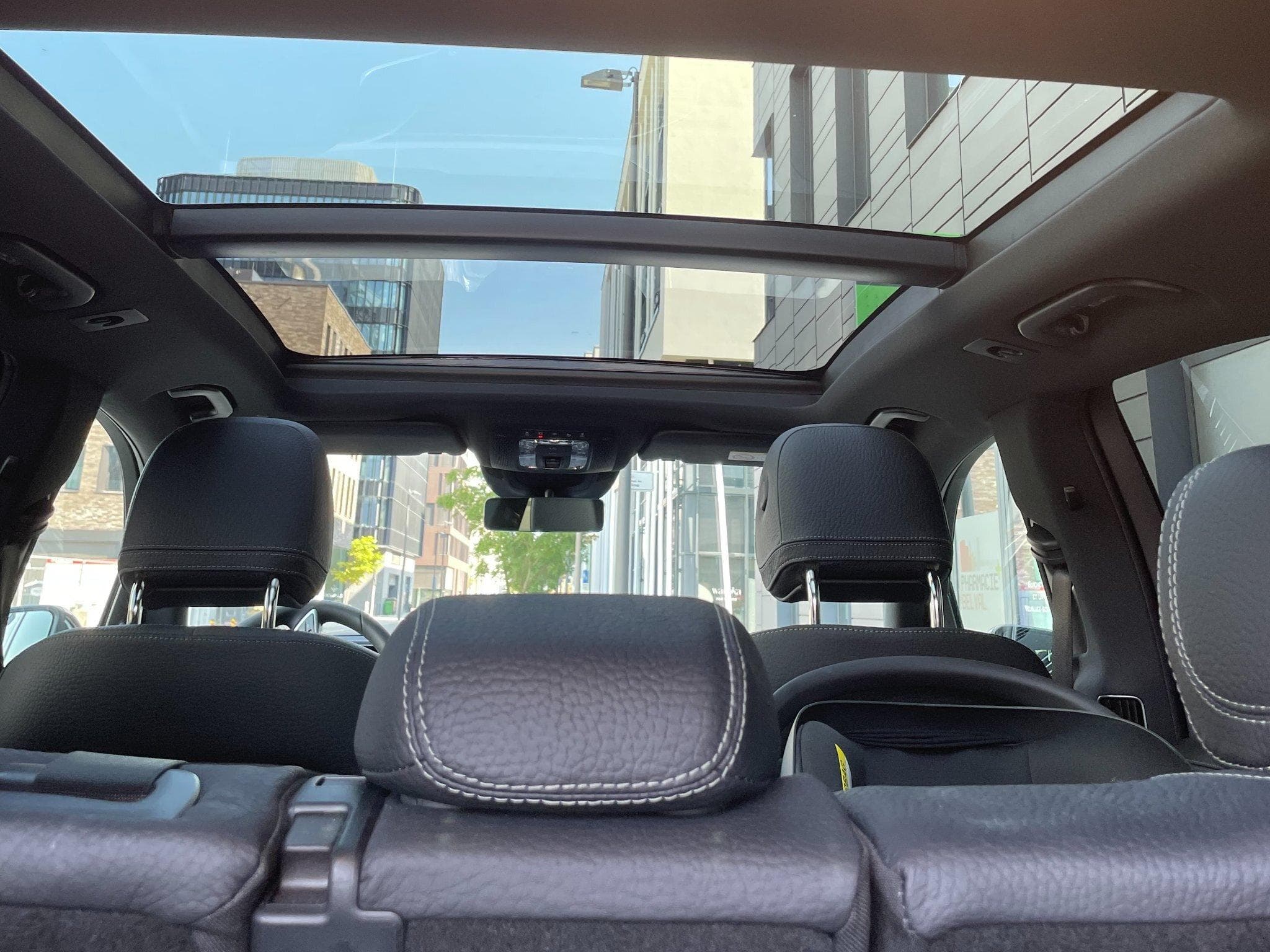 Mercedes GLE 300 4Matic 4WD Premium Full Options (2026) - Photo 4
