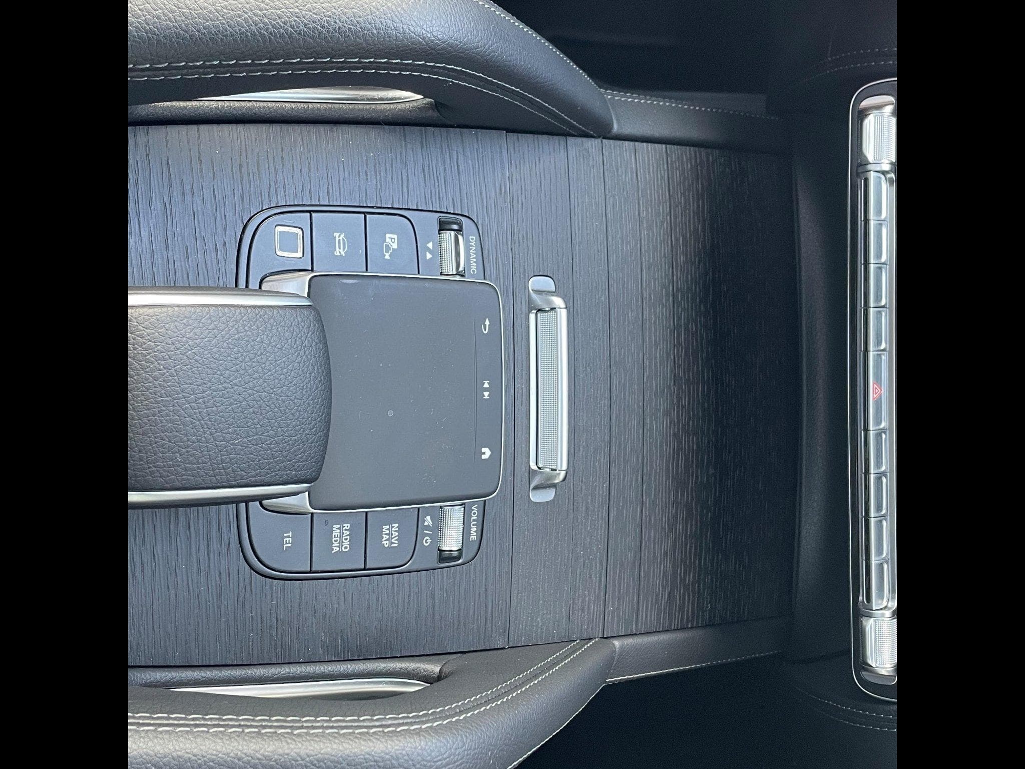 Mercedes GLE 300 4Matic 4WD Premium Full Options (2026) - Photo 6