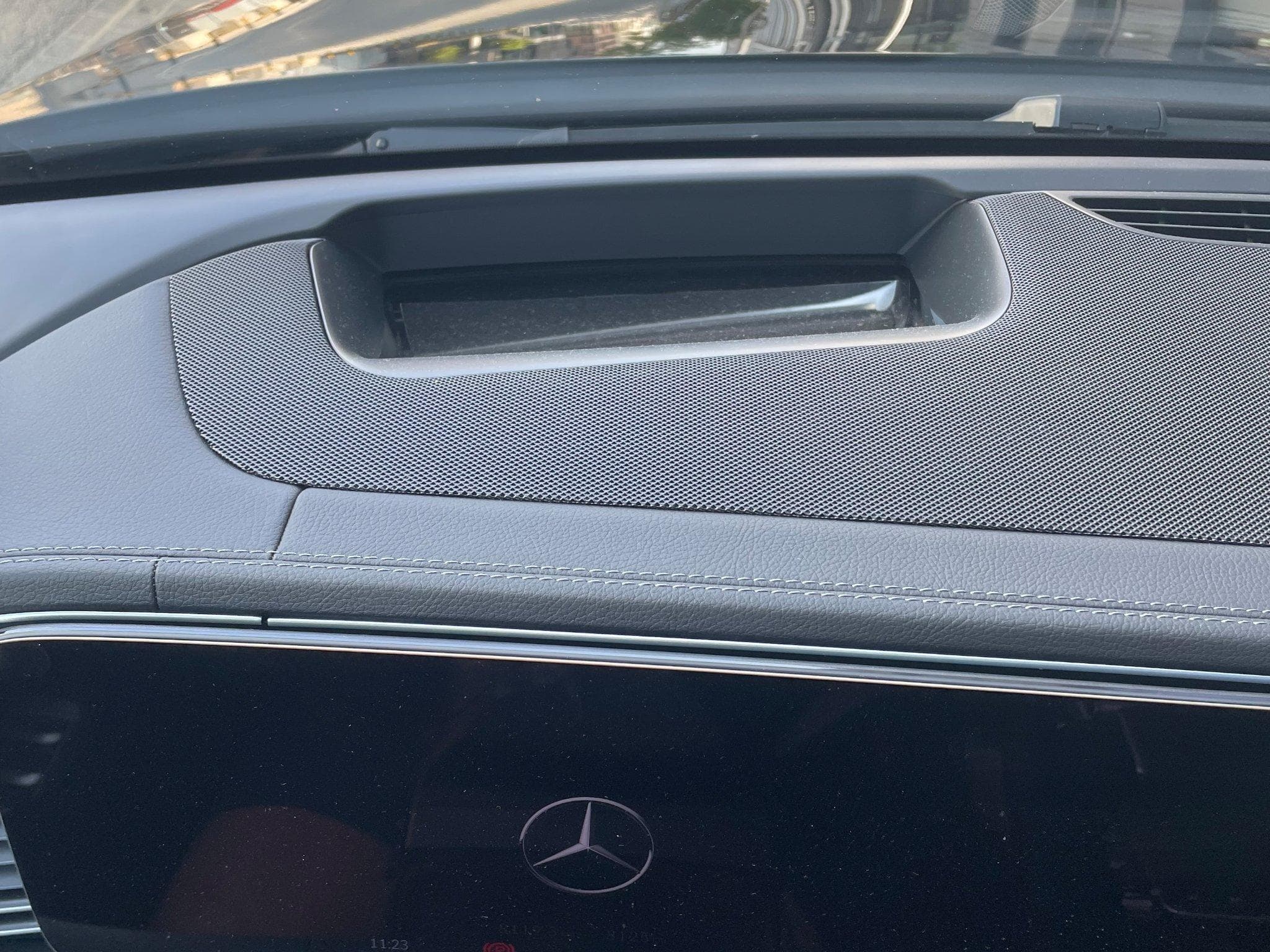 Mercedes GLE 300 4Matic 4WD Premium Full Options (2026) - Photo 7