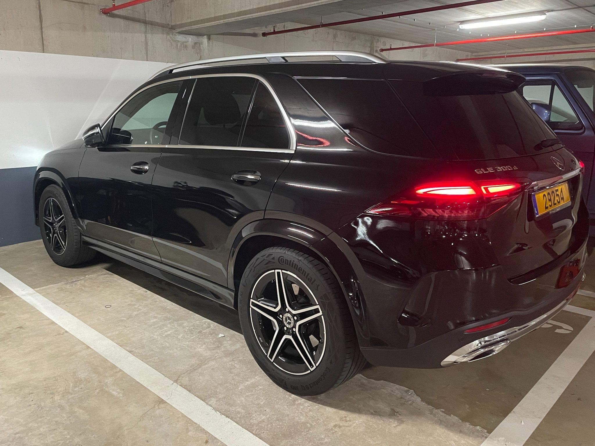 Mercedes GLE 300 4Matic 4WD Premium Full Options (2026) - Photo 9