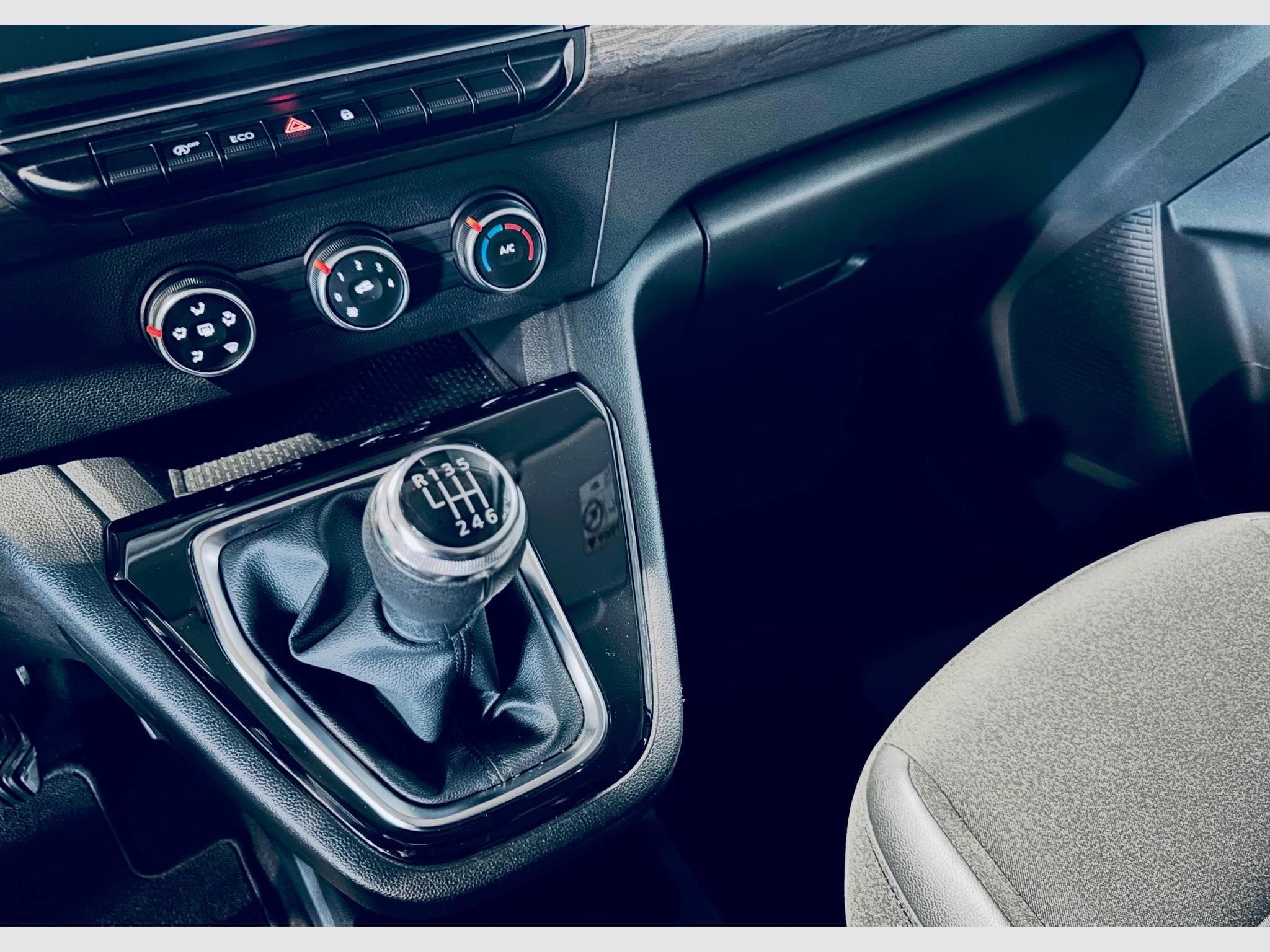 Renault Kangoo KANGOO EDITION ONE TCE (2022) - Photo 9