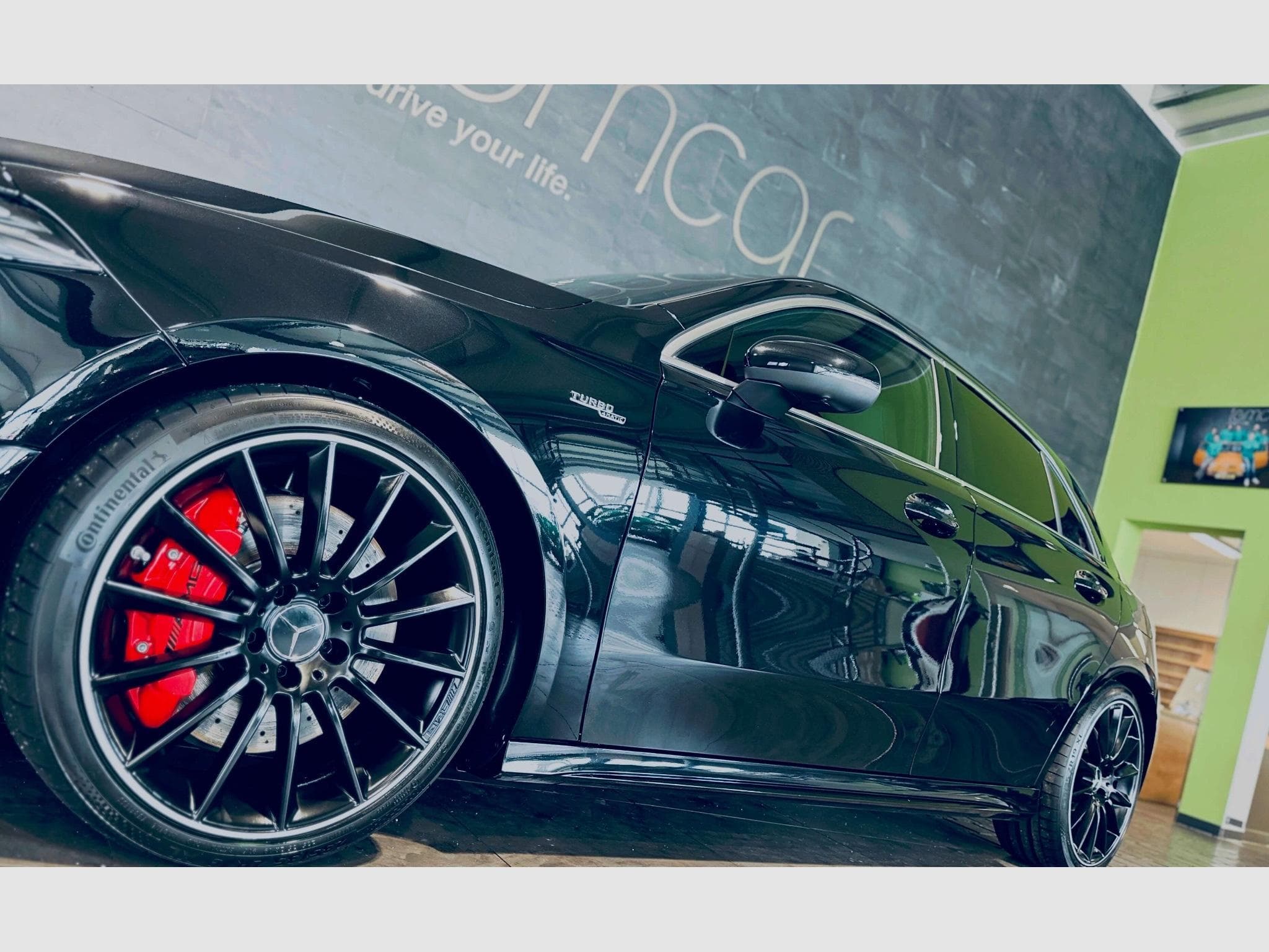 Mercedes A 35 AMG AMG A 35 TURBO 4MATIC SPEEDSHIFT 7G-DCT (2022) - Photo 4