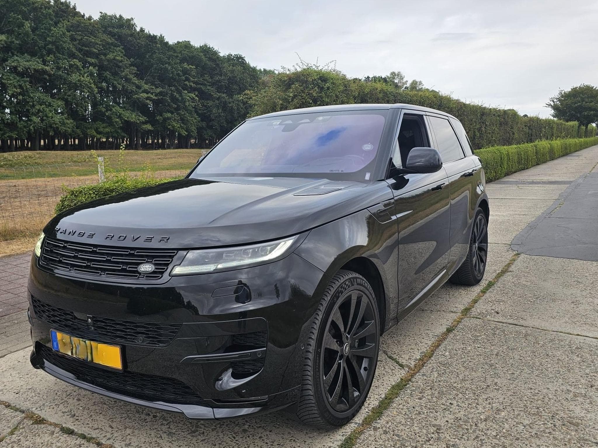 Land-Rover Range Rover Sport P510e First Edition (2023) - Foto 1