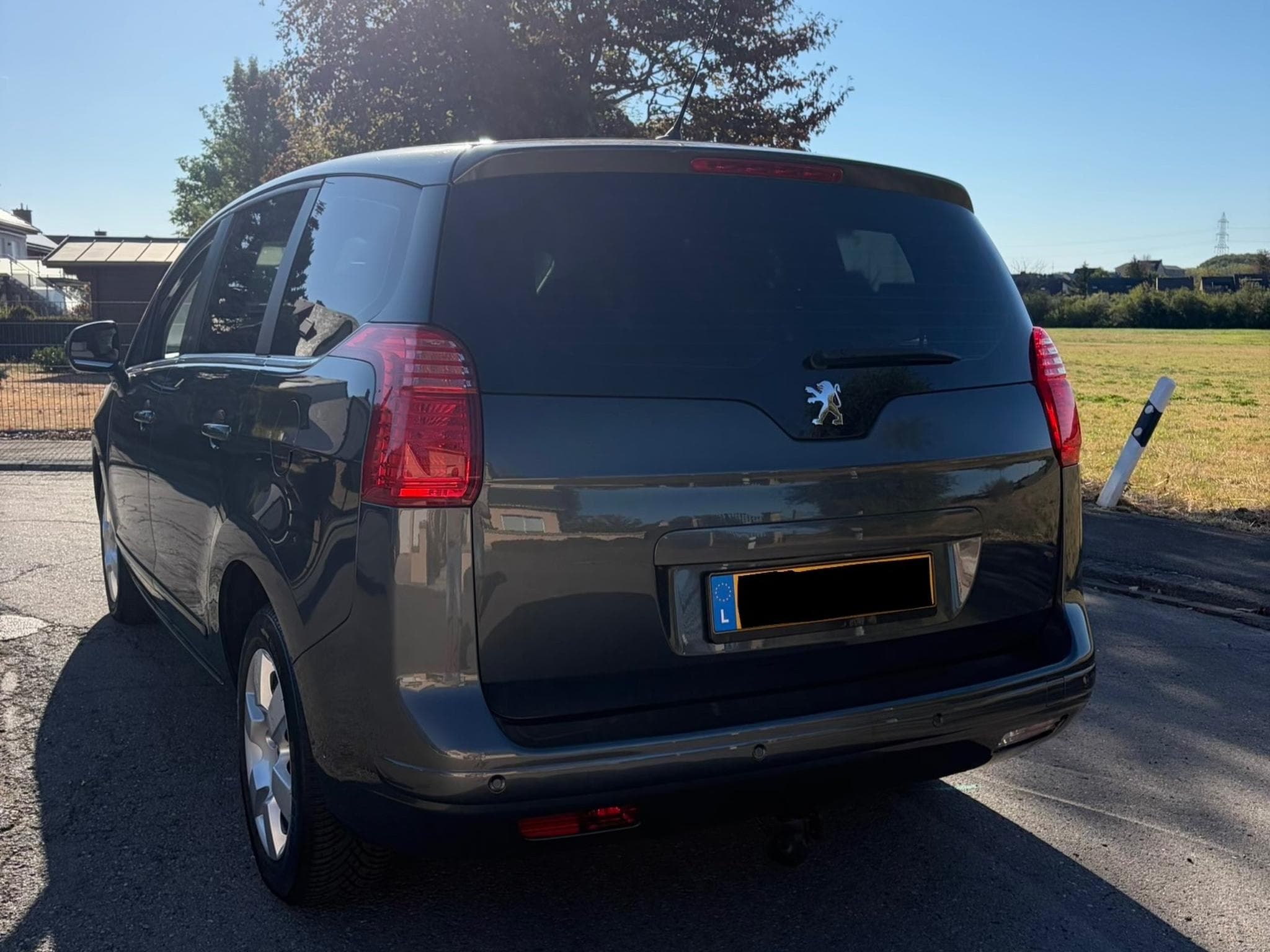 Peugeot 5008 (2013) - Photo 2