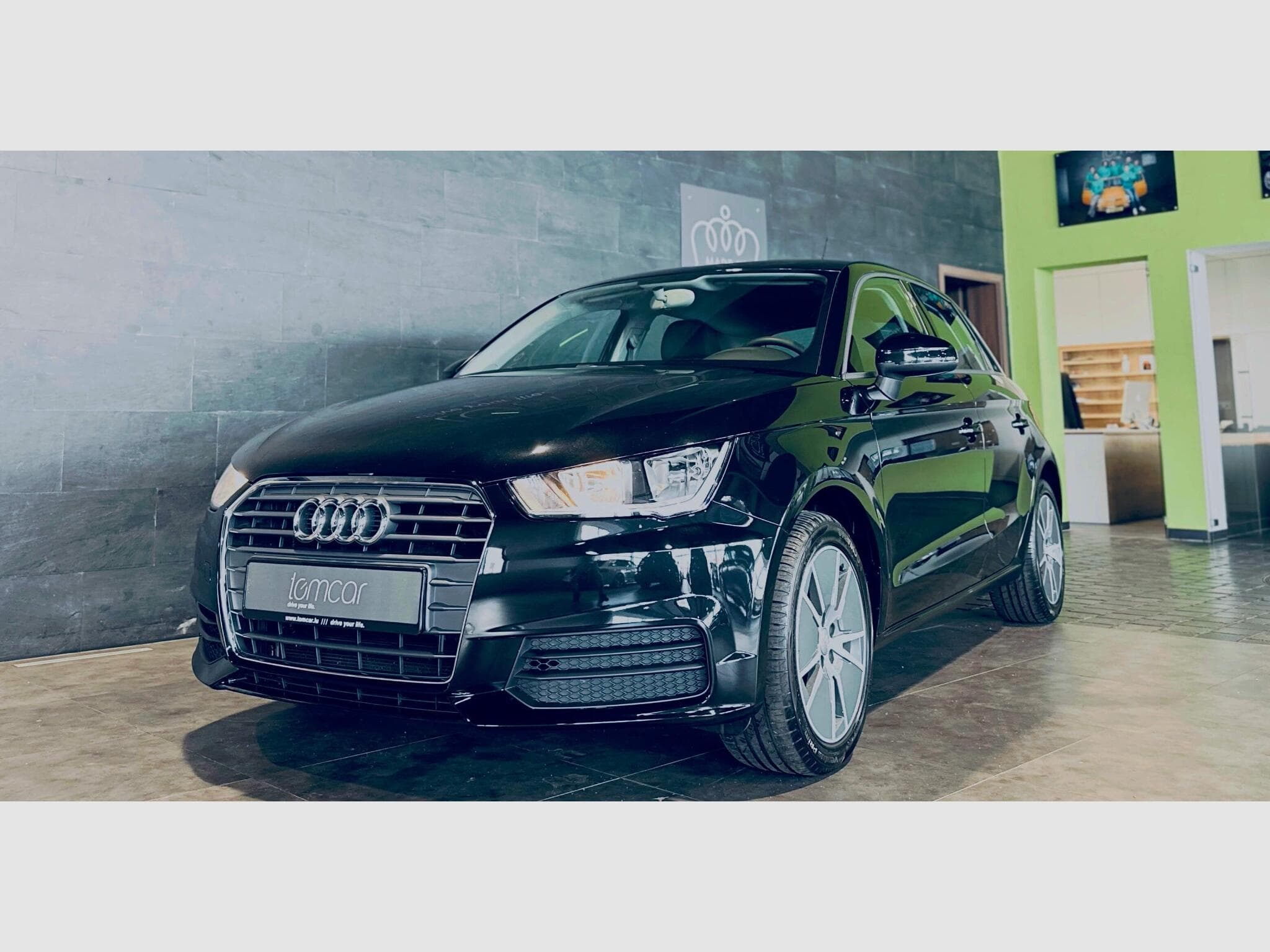 Audi A1 A1 SPORTBACK TFSI ULTRA (2016) - Photo 2