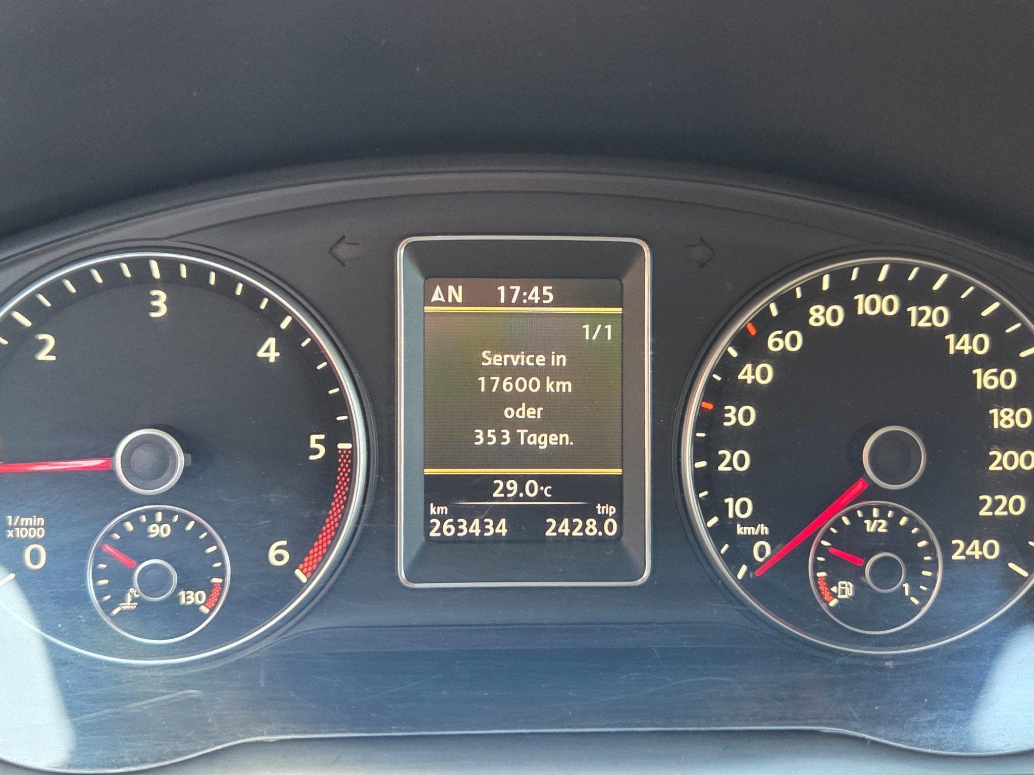VW Multivan T5.2 - Highline (2010) - Foto 10