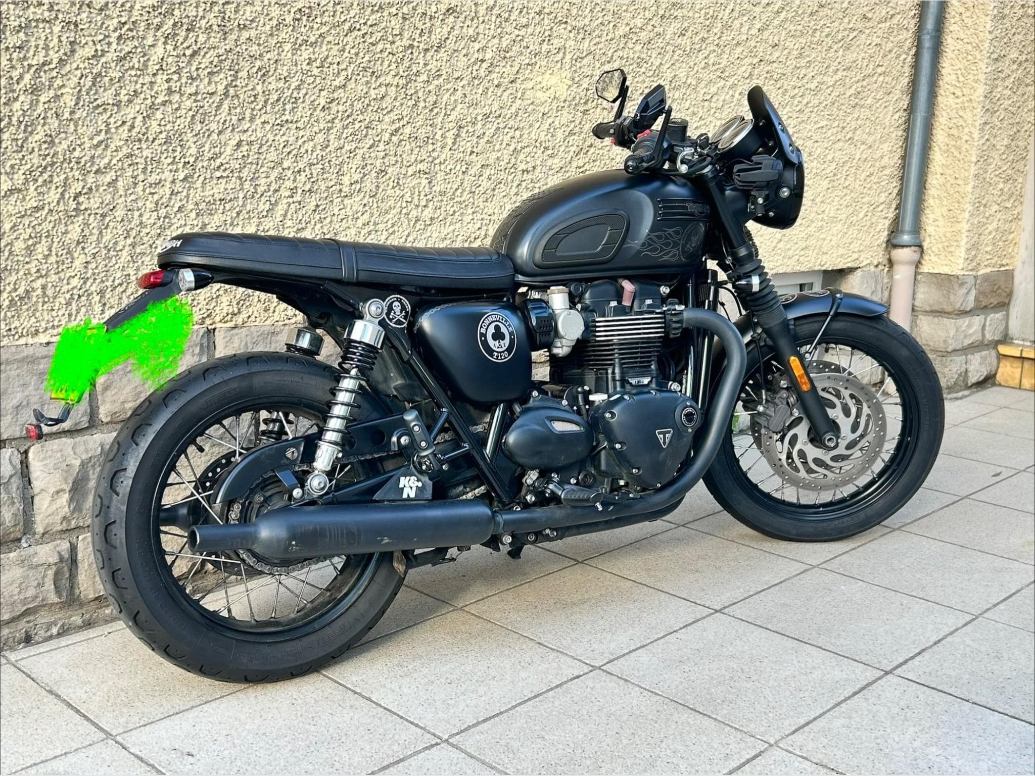 Triumph Bonneville T120 Black Ace Café Limited Edition (2019) - Photo 5