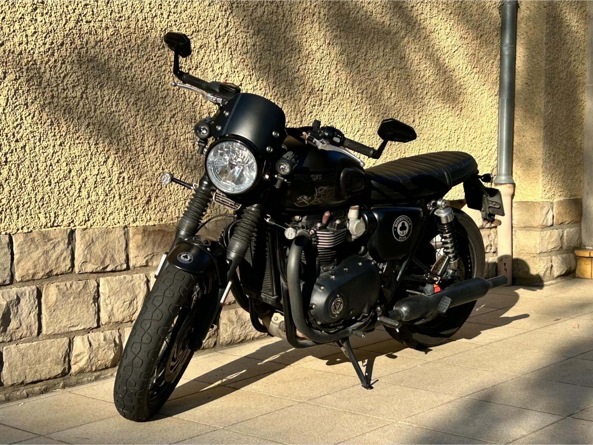 Triumph Bonneville T120 Black Ace Café Limited Edition (2019) - Photo 7