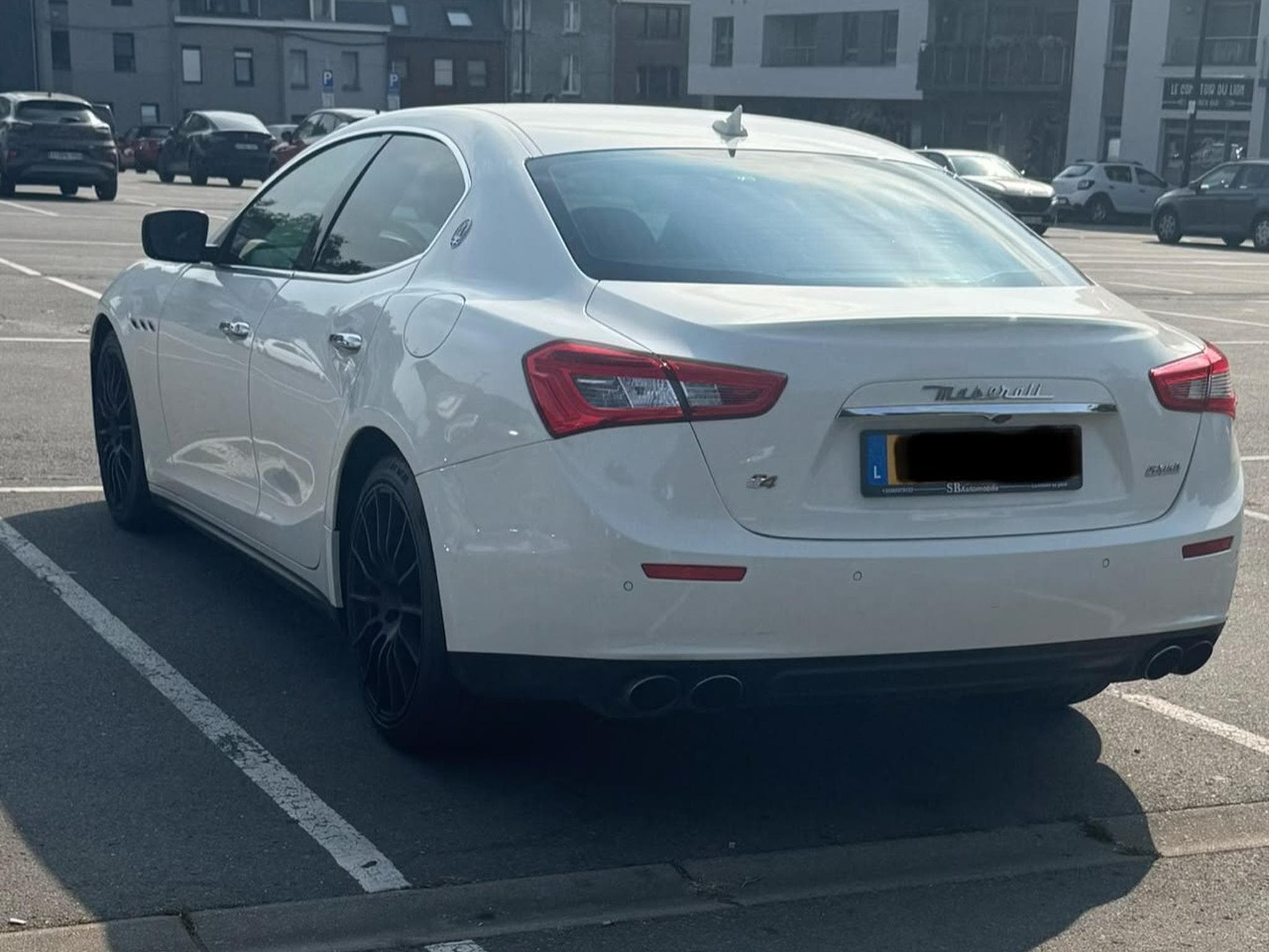 Maserati Ghibli Maserati Ghibli 3.0 V6 Bi-Turbo 409 S-Q4 (2015) - Photo 3